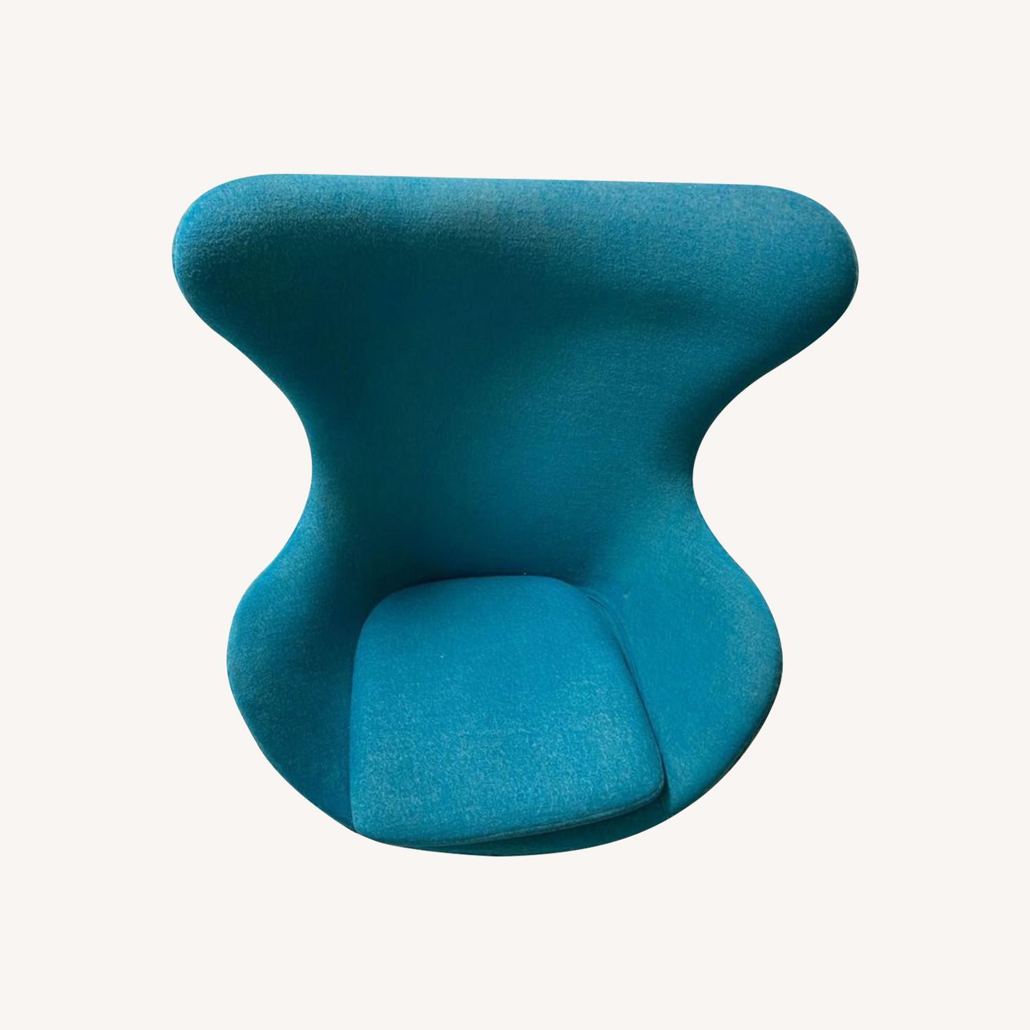 Egg Chair - image-0