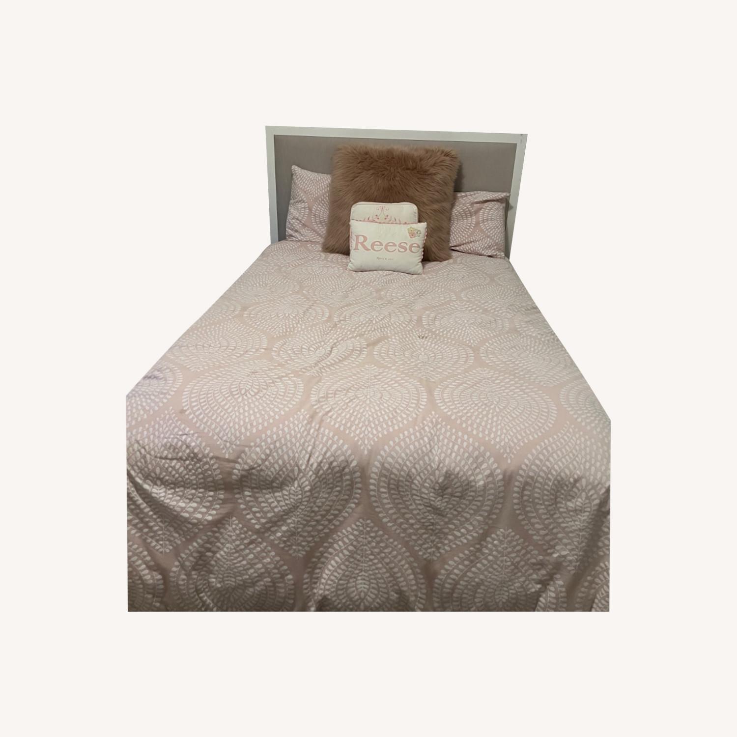 Restoration Hardware Teen Avalon Bed AptDeco