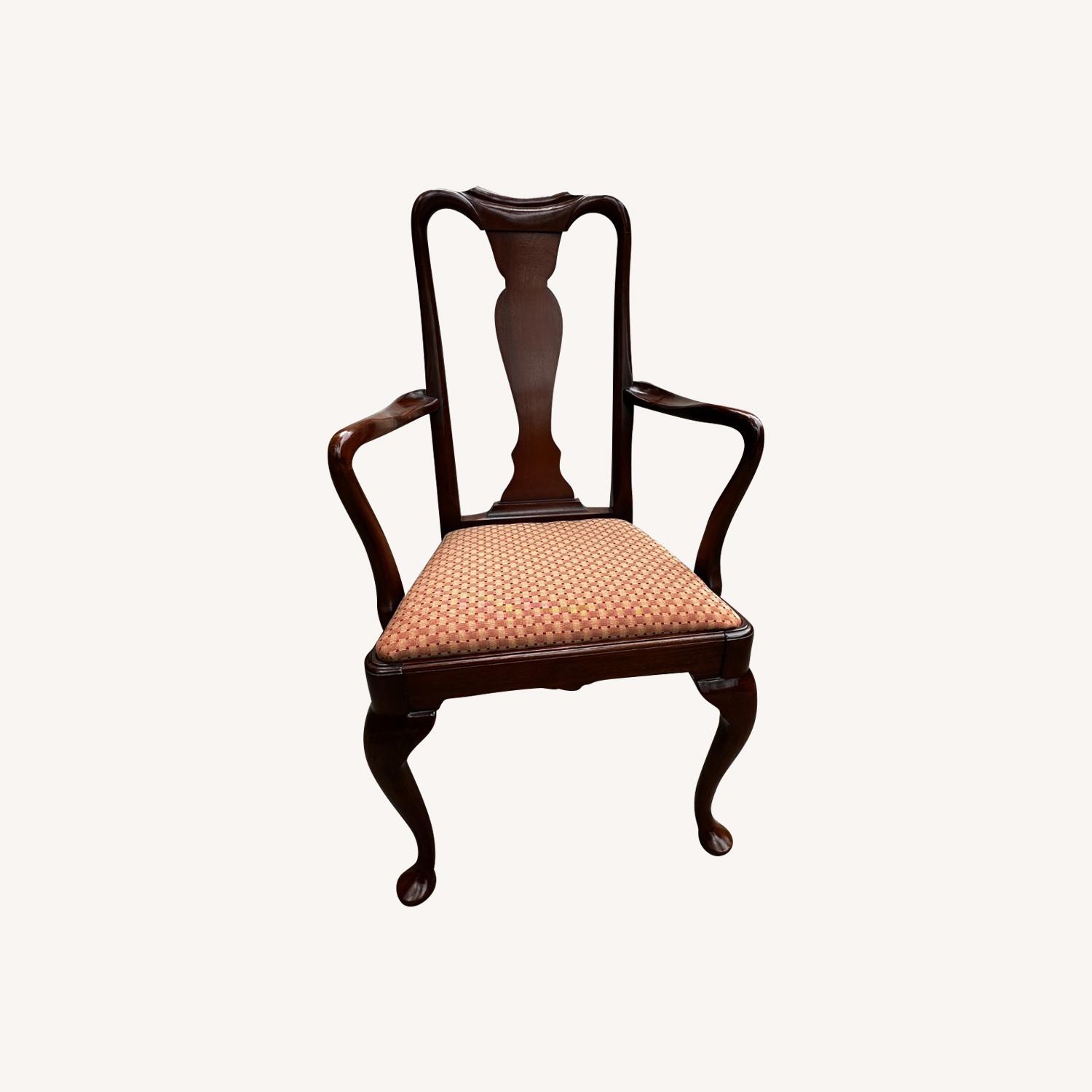 Set of 8 Hickory Chair Queen Anne Dining Chairs AptDeco