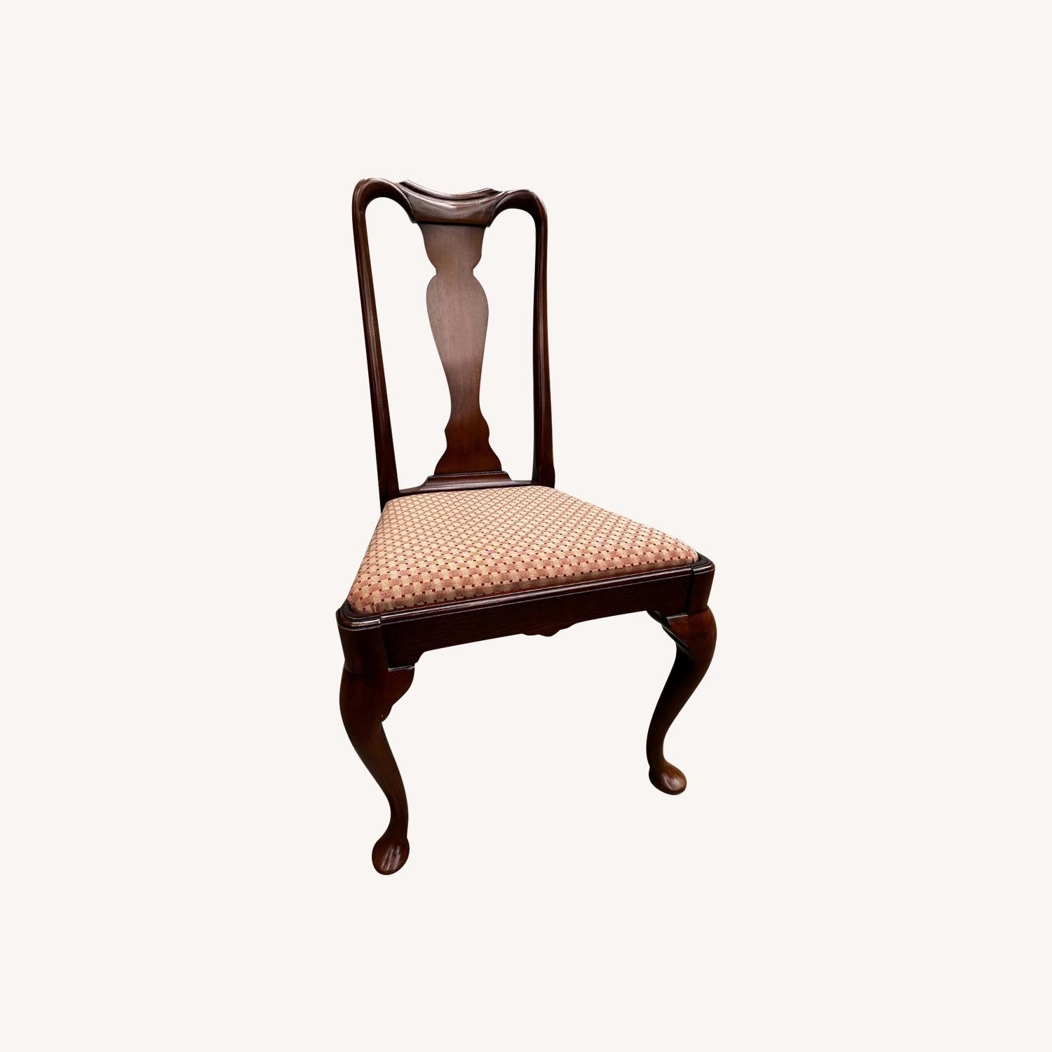 Set of 8 Hickory Chair Queen Anne Dining Chairs AptDeco