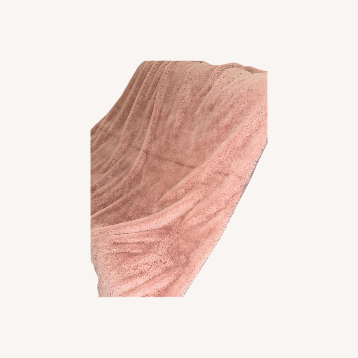 Target Throw Soft Blanket AptDeco