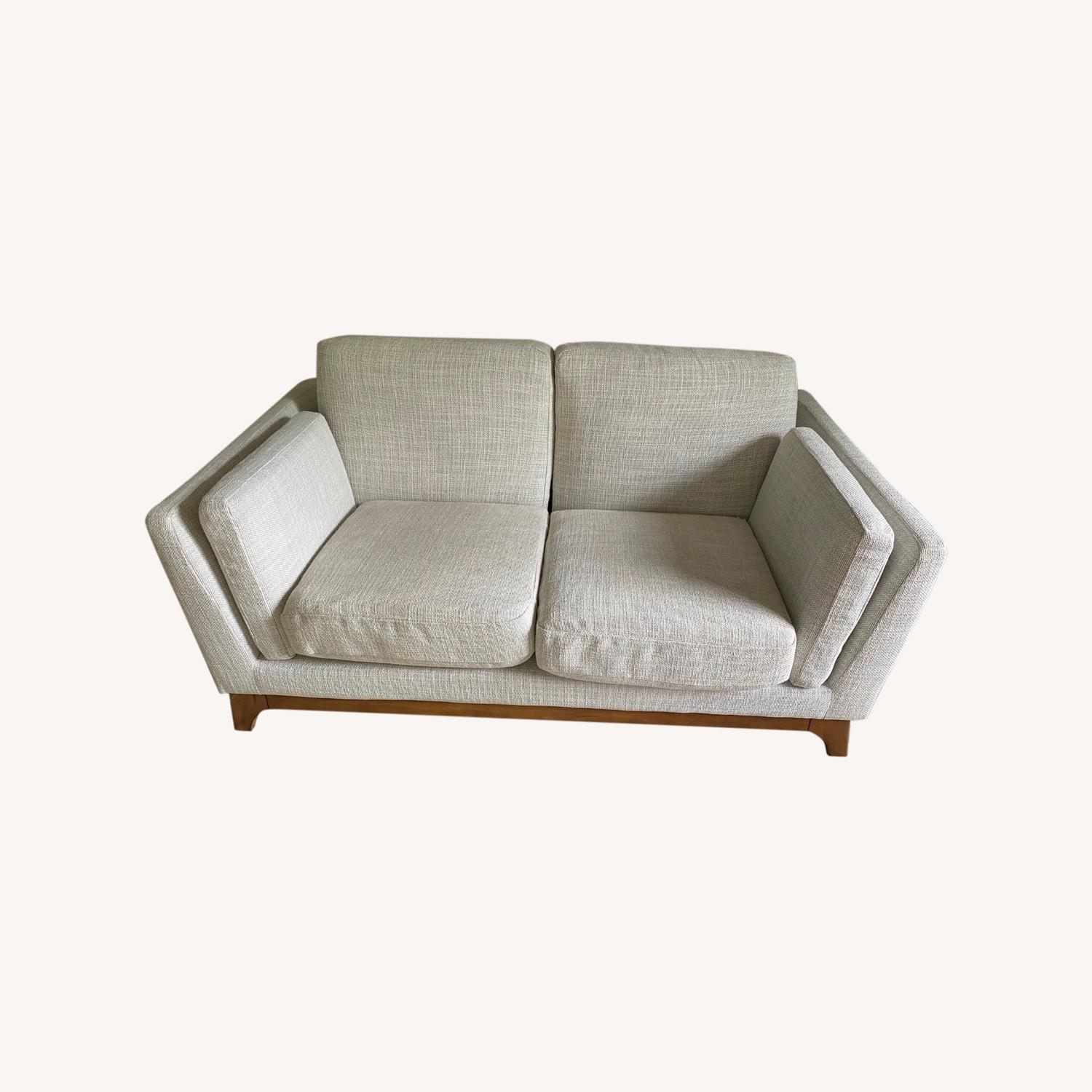Article CENI Loveseat - image-0