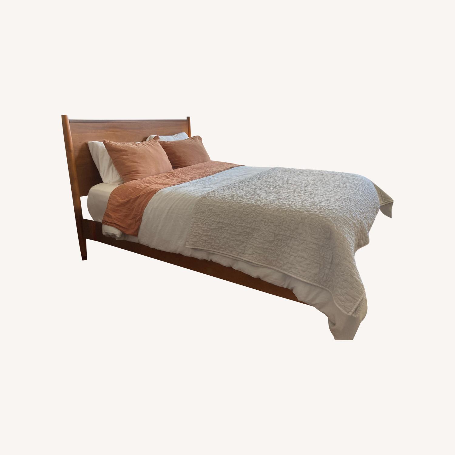 Mid-century Modern style Queen Bed - image-0