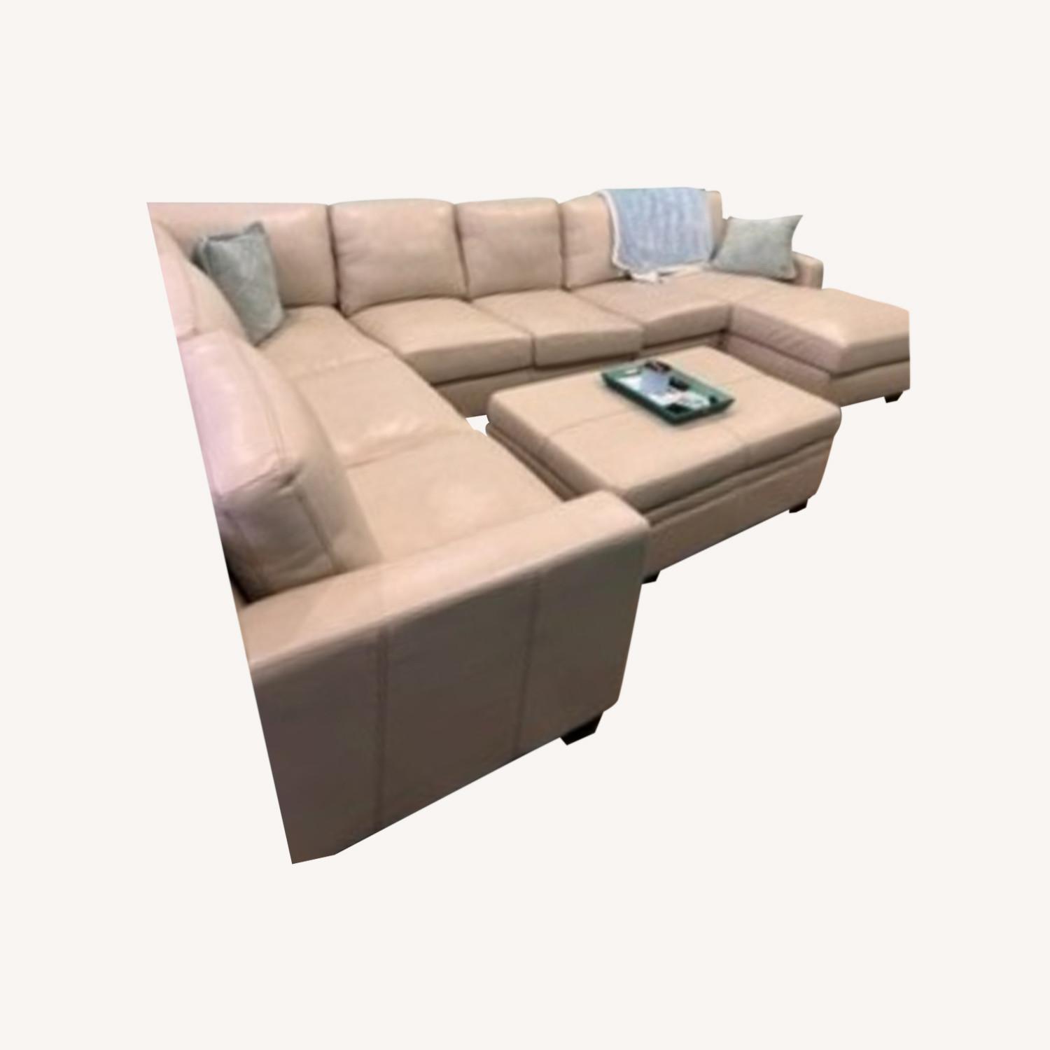 Raymour & Flanigan While Sectional With Ottoman - AptDeco