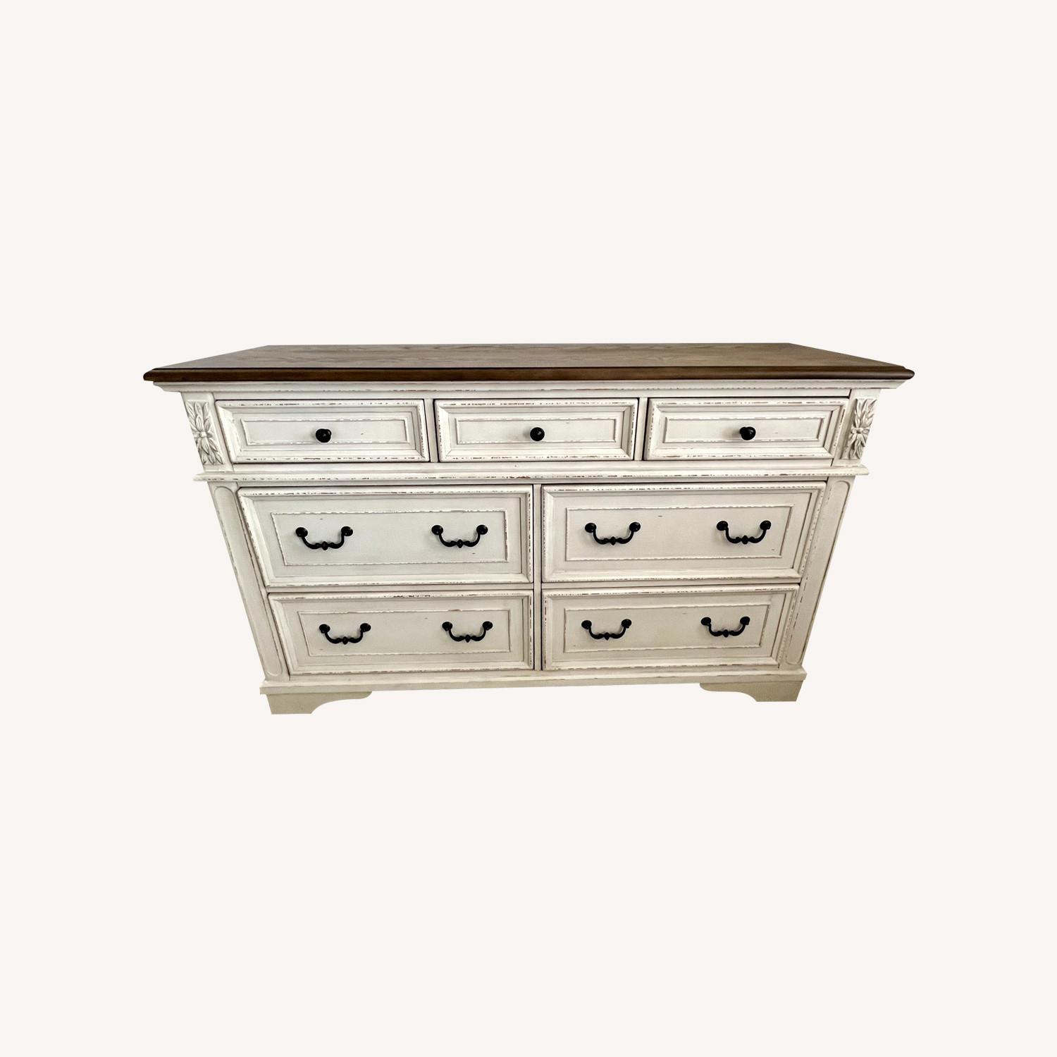 Ashley Furniture Realyn 7 Drawer Dresser - image-0