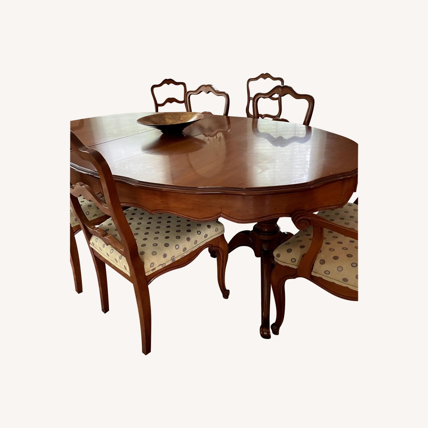 Vintage Pedestal Dining Room Set - image-0