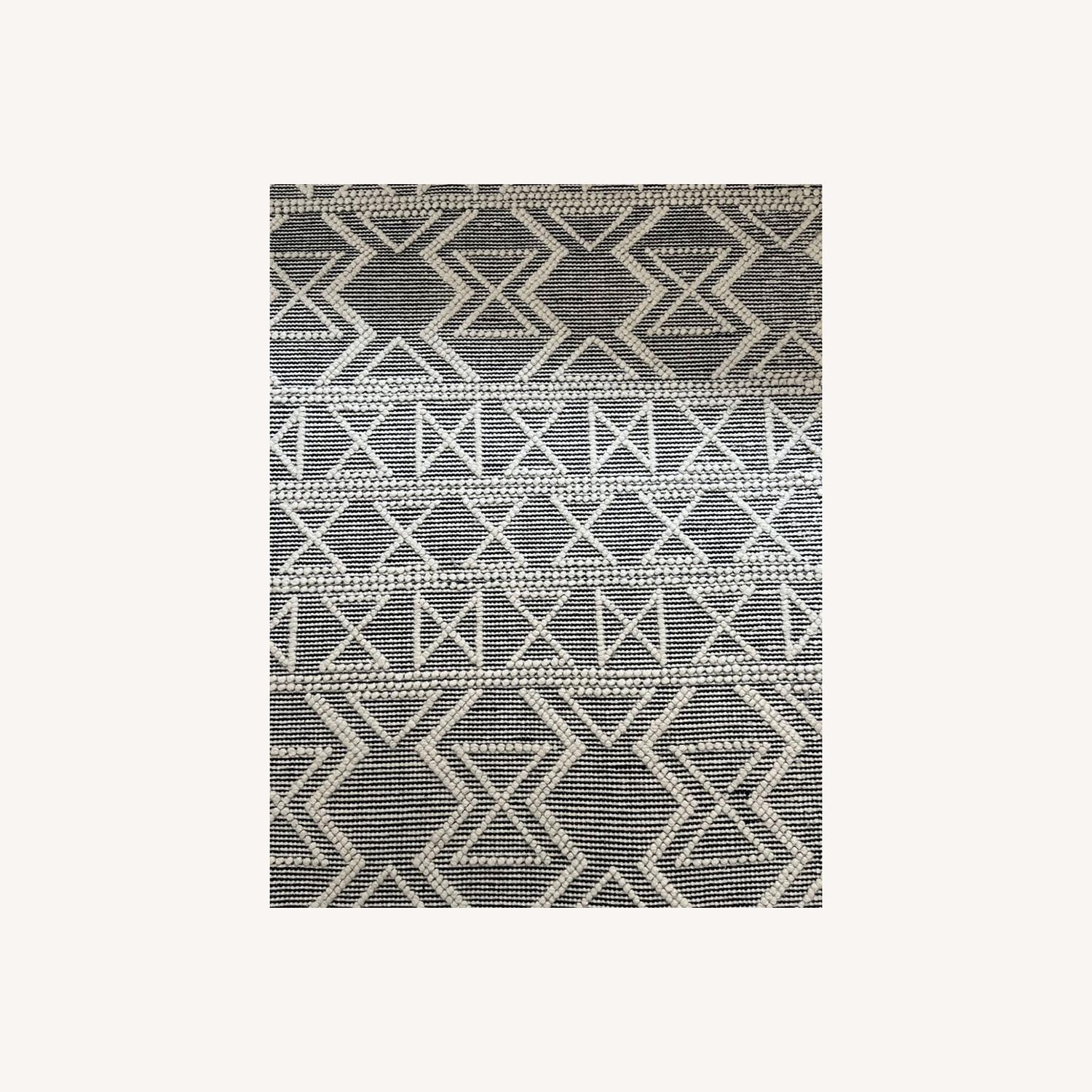 Black and White Area Rug 8'x12' - image-0