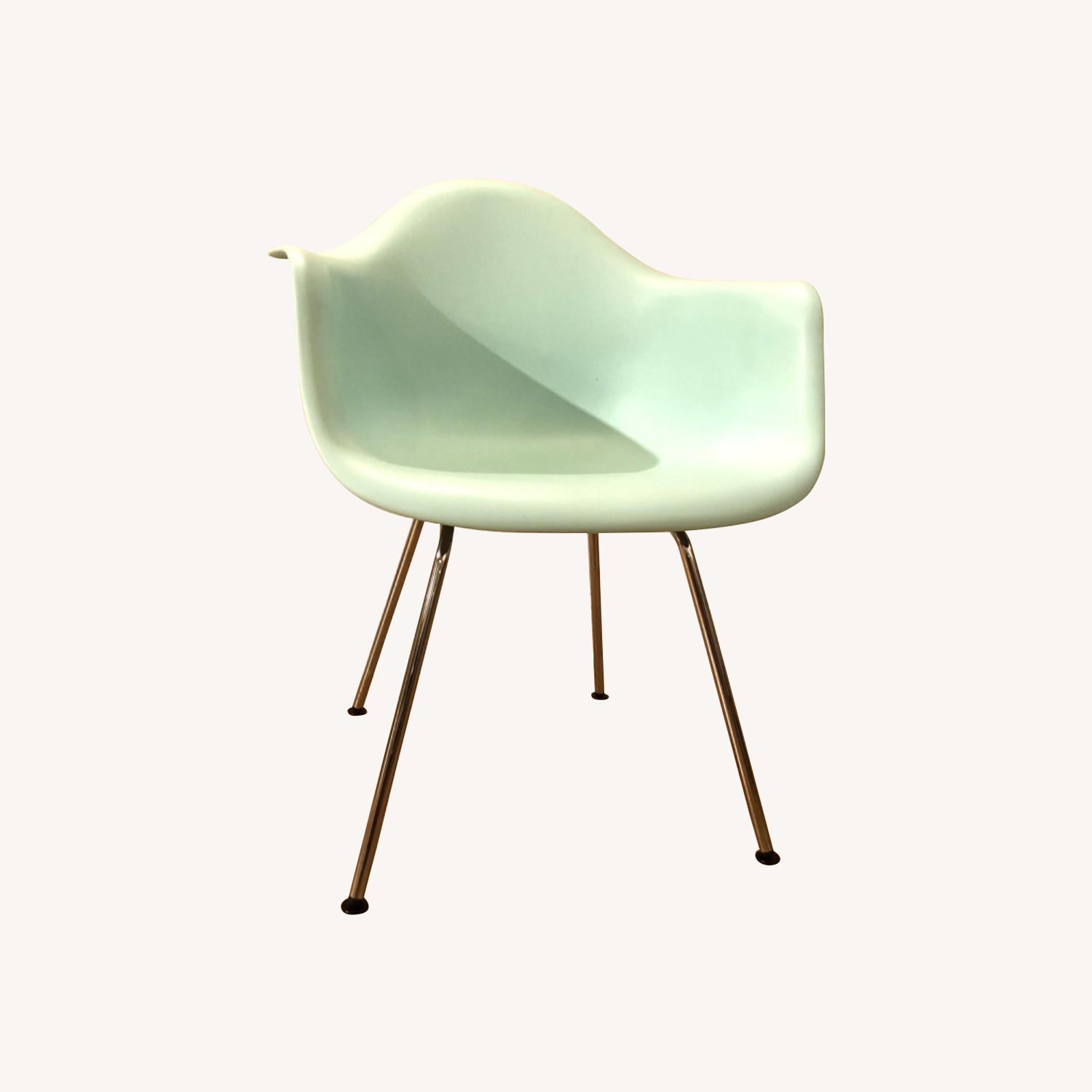 Herman Miller Molded Eames Chair - image-0
