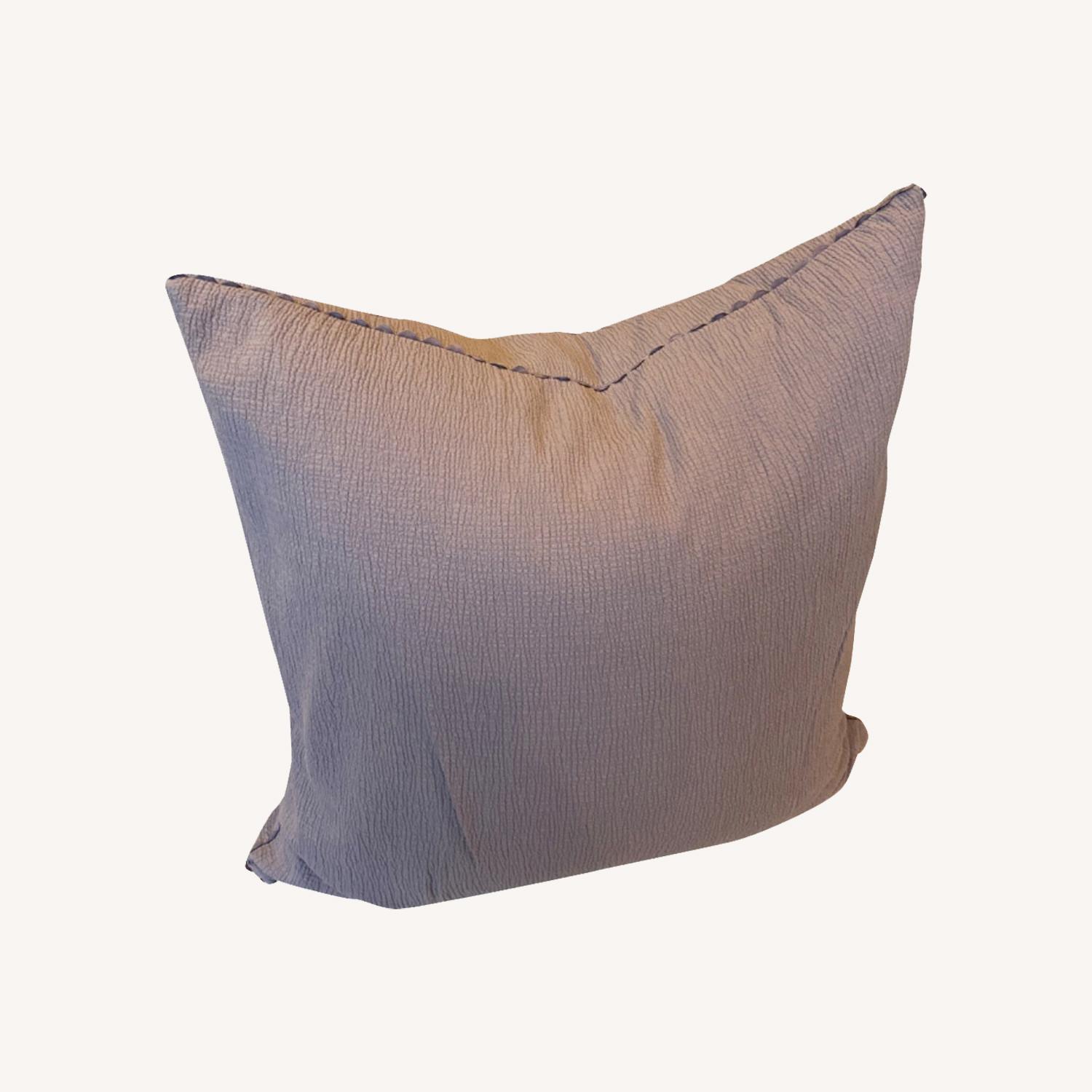 Designer Vera Wang Pillows AptDeco