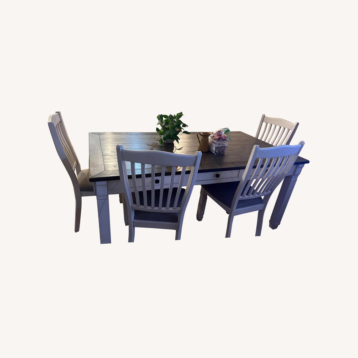 6 Piece Dinning Table Set - image-0