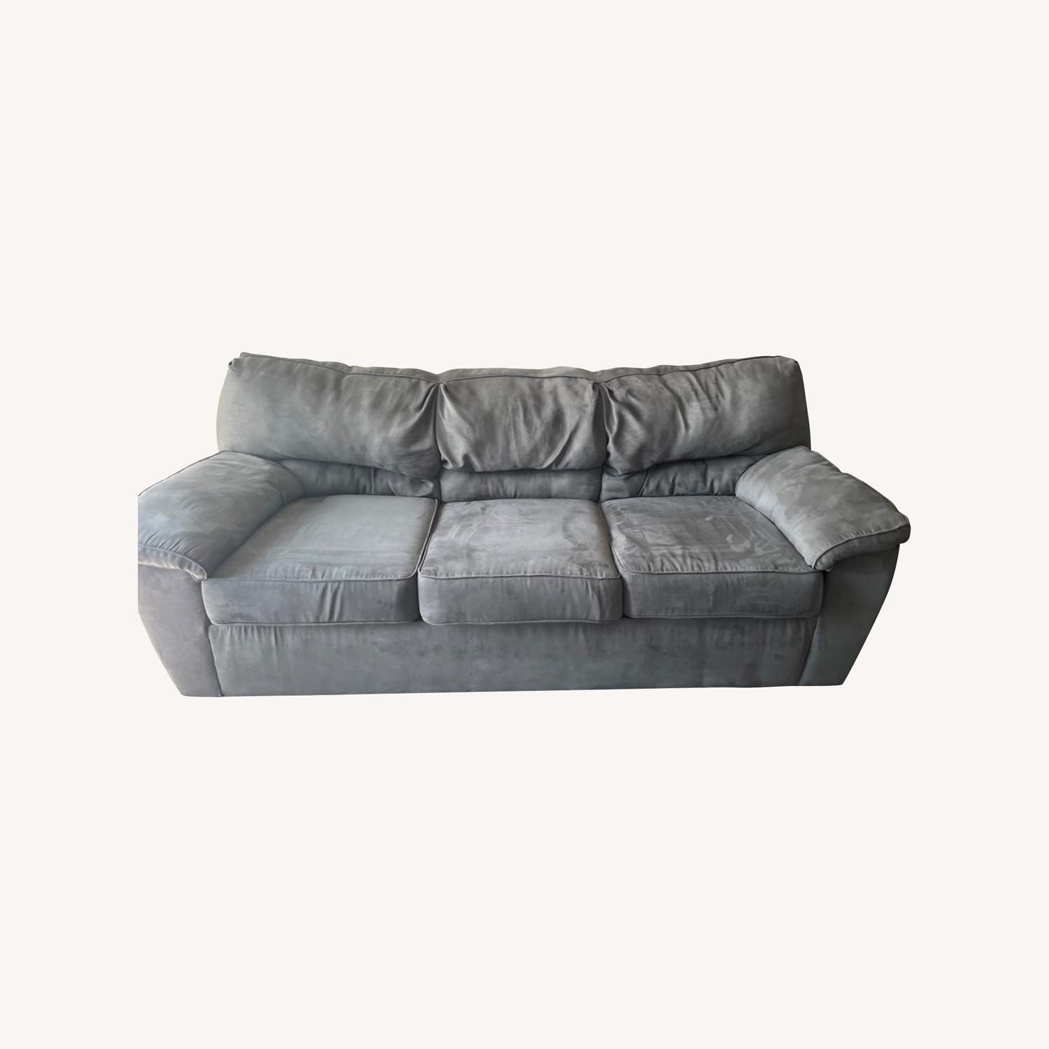 Raymour and Flanigan Queen Sofa Bed AptDeco