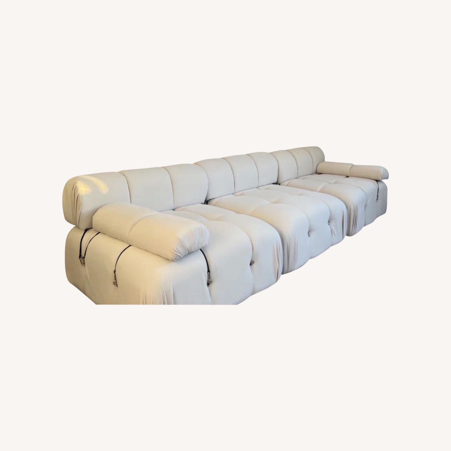 3-Seater Modular Modern Counch - image-0