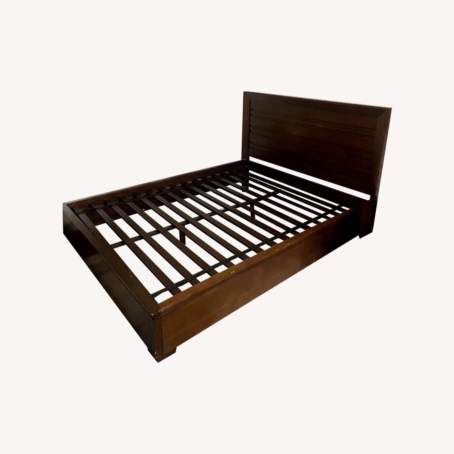 Mahogany Dark Wood Queen Bed - image-0