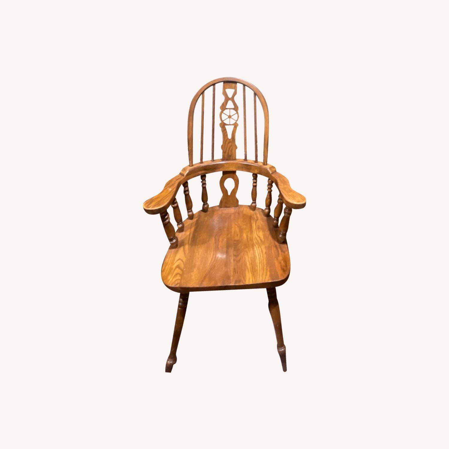 Oak Bow-back Braced Windsor Chairs - image-0