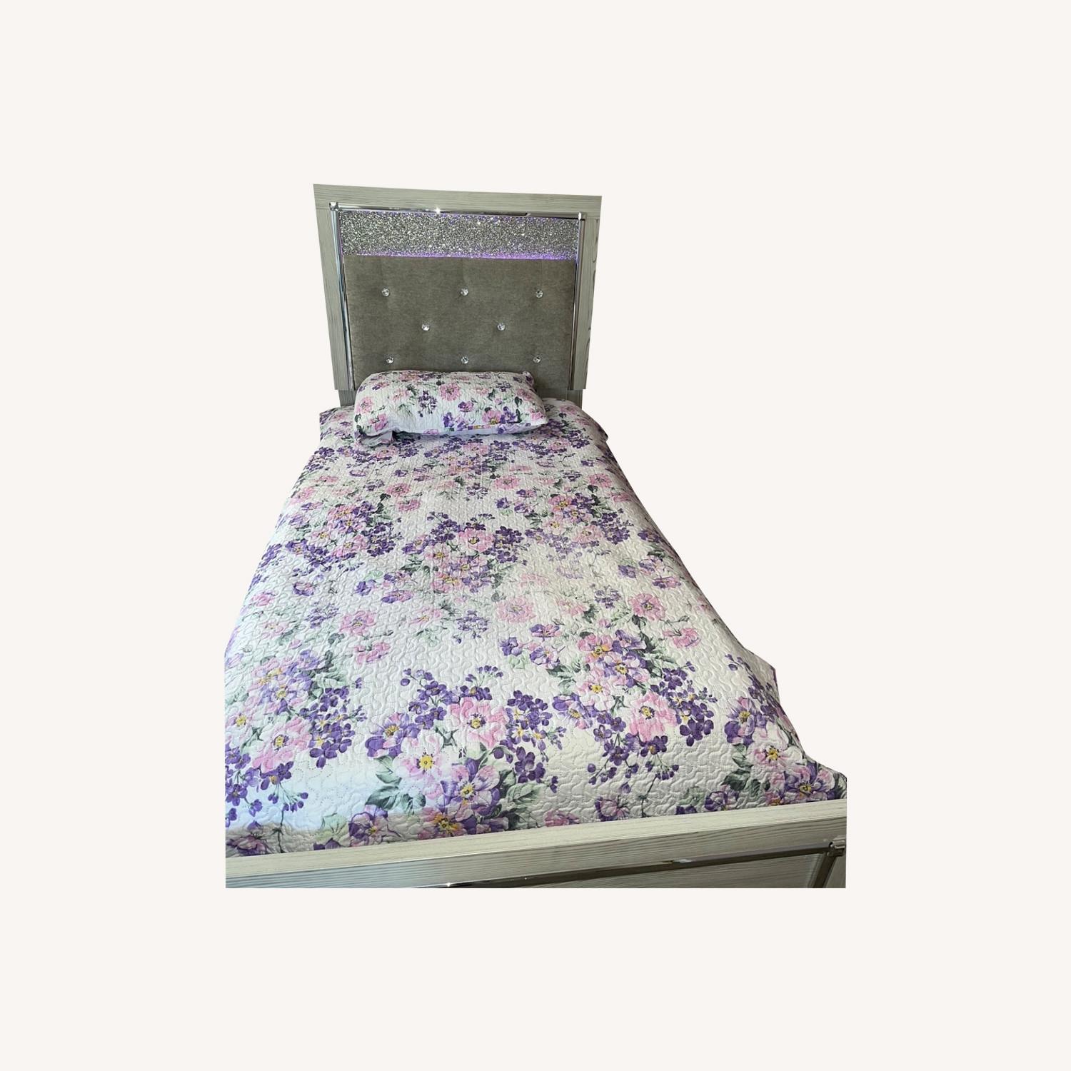 Ashley Furniture Twin Bedframe - image-0