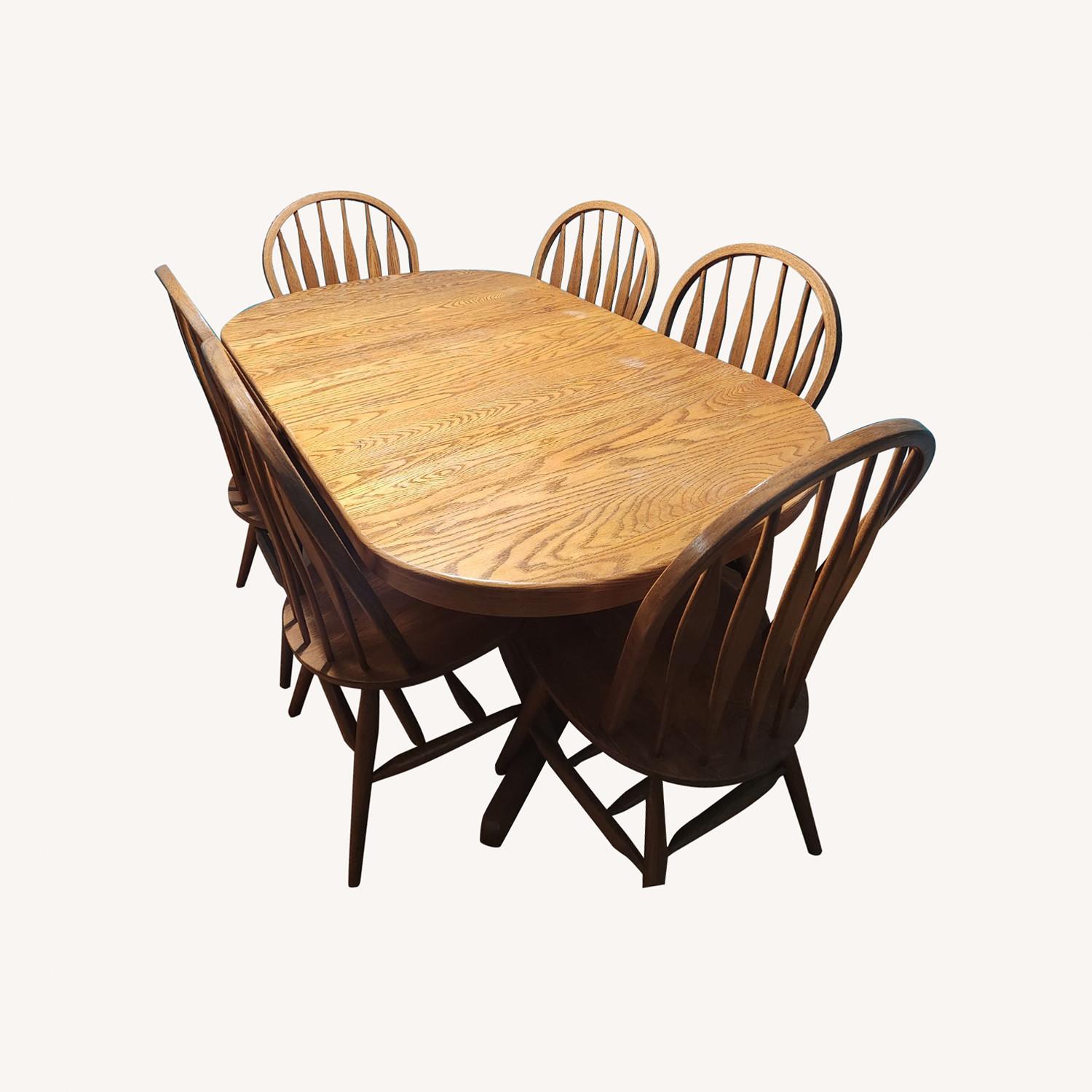 Oak Table with 6 Chair and Leaf - image-0