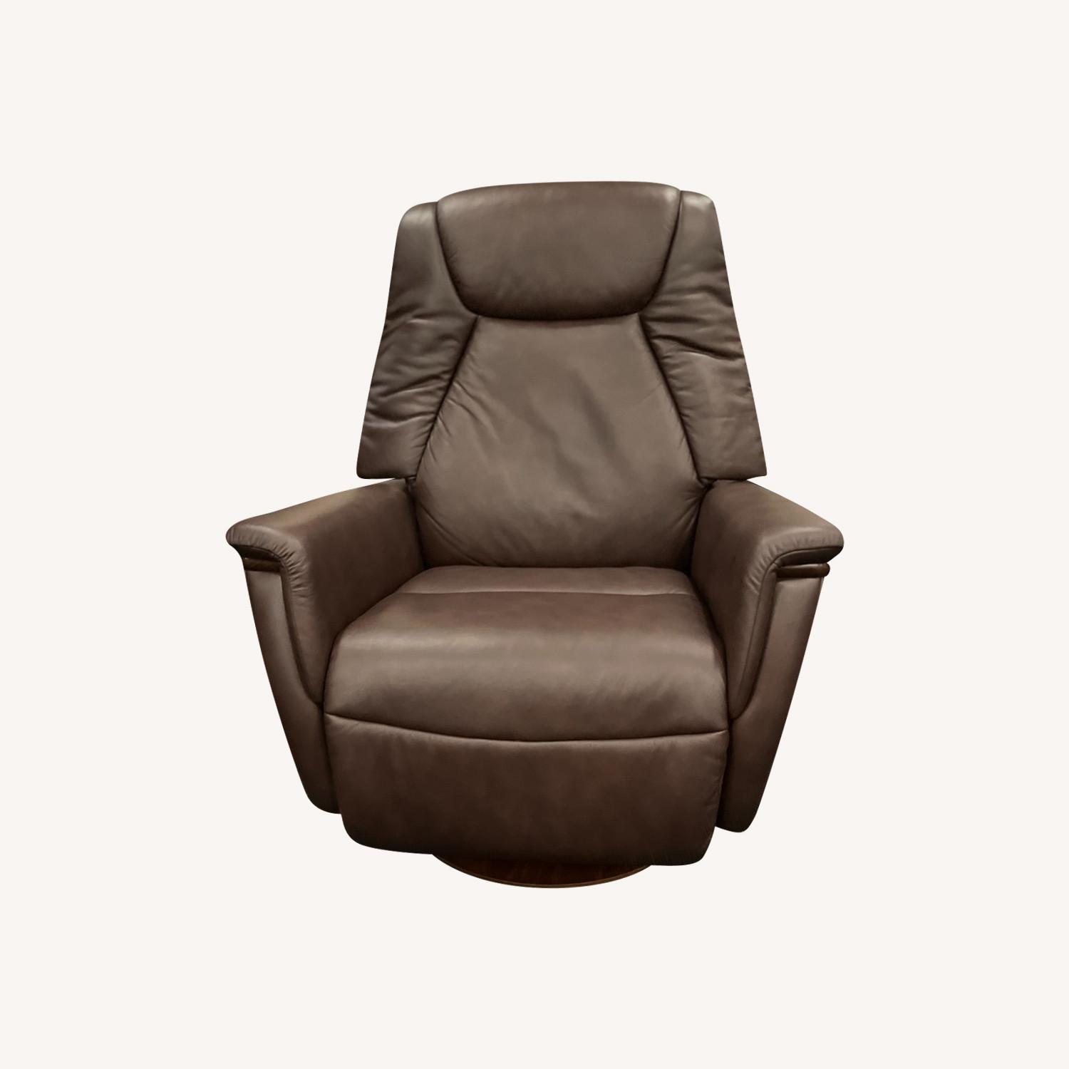 Italian Leather - Stressless Motorized Recliner - image-0