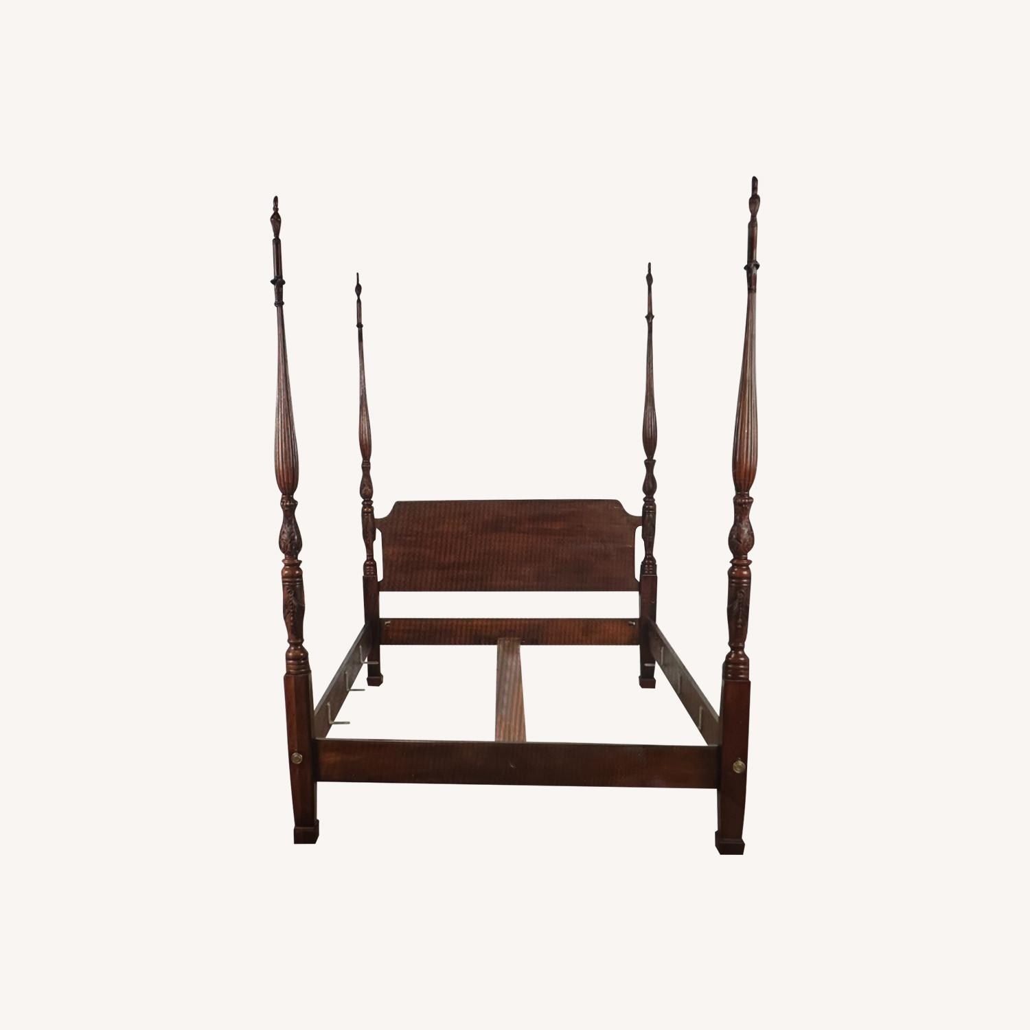 Hendredon Mahogany Bed & Canopy - image-0