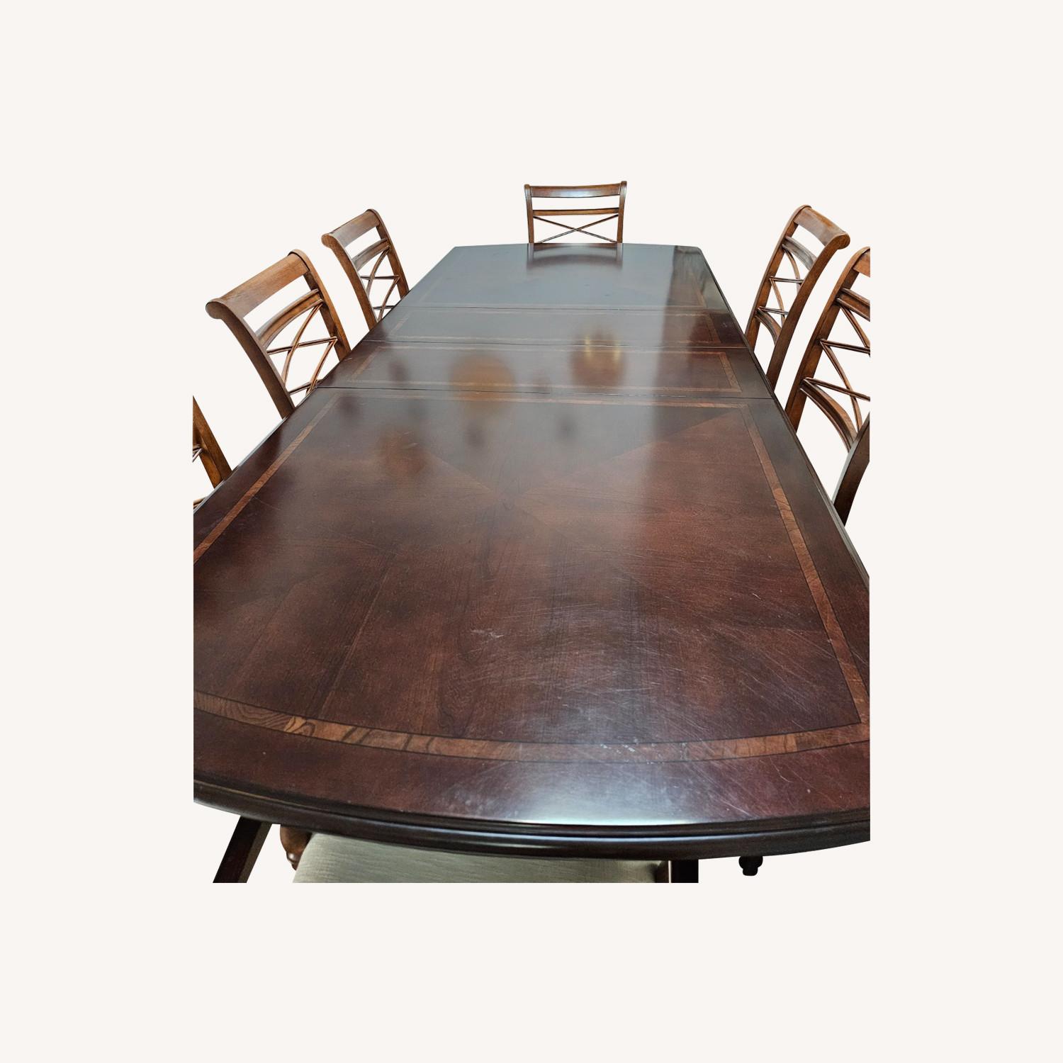 Raymour & Flanigan Dining Table and Chairs AptDeco