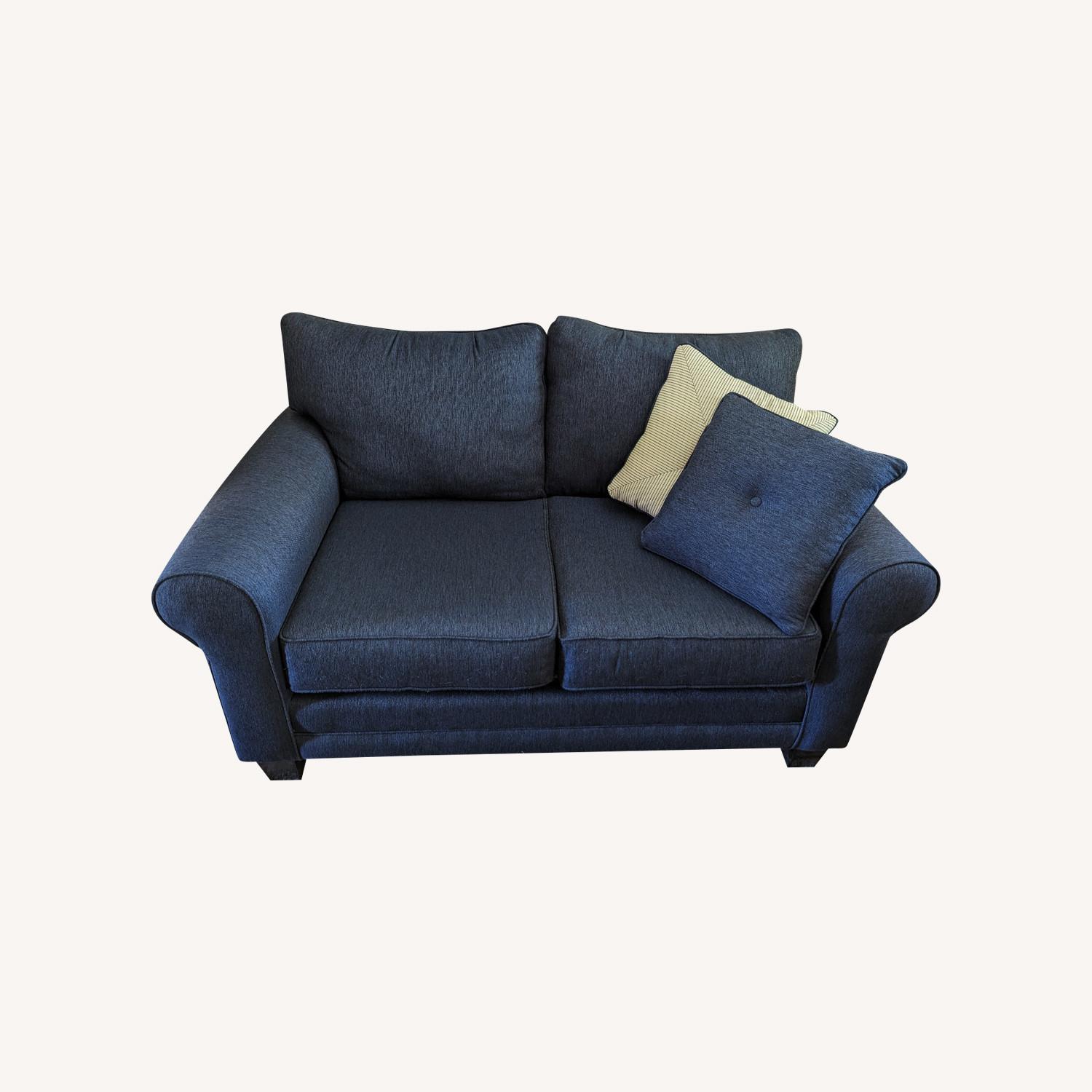 Raymour & Flanigan Mckinely Loveseat - image-0