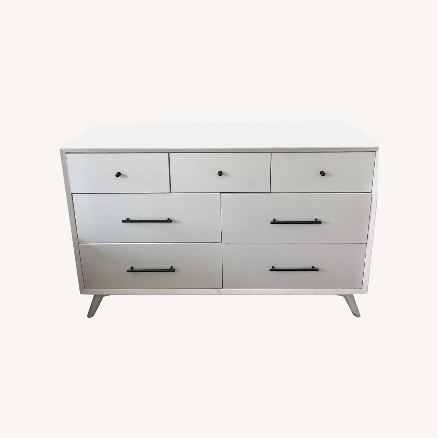 Sheehan 7-Drawer Dresser - image-0