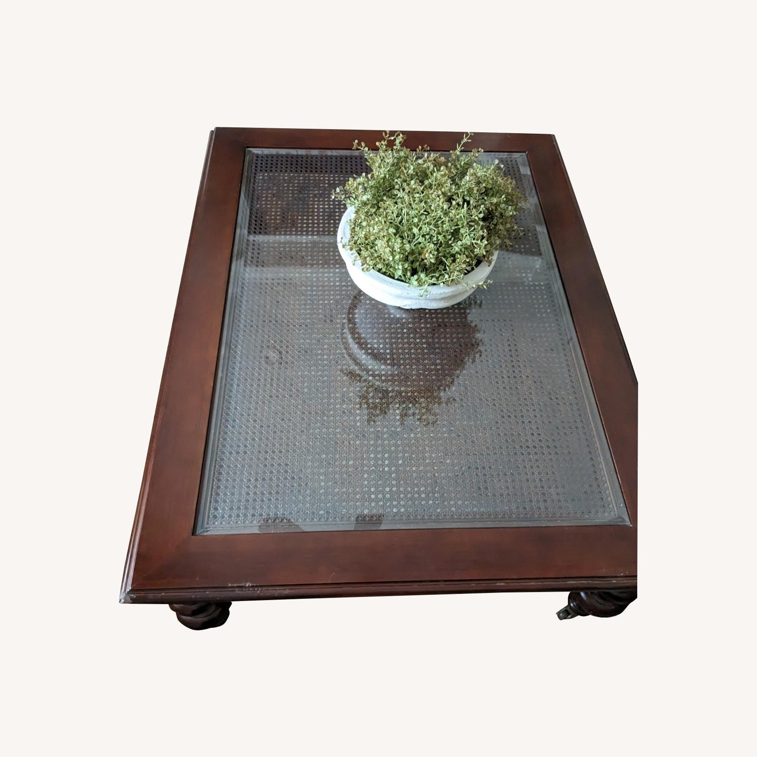 HR783 ETHAN ALLEN ガラストップテーブル　猫脚　コーヒーテーブル Ethan Allen Coffee Table - AptDeco