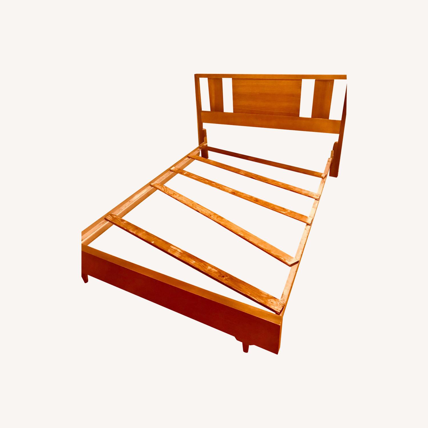 Johnson Carper Mid Century Modern Full Size Bed - image-0