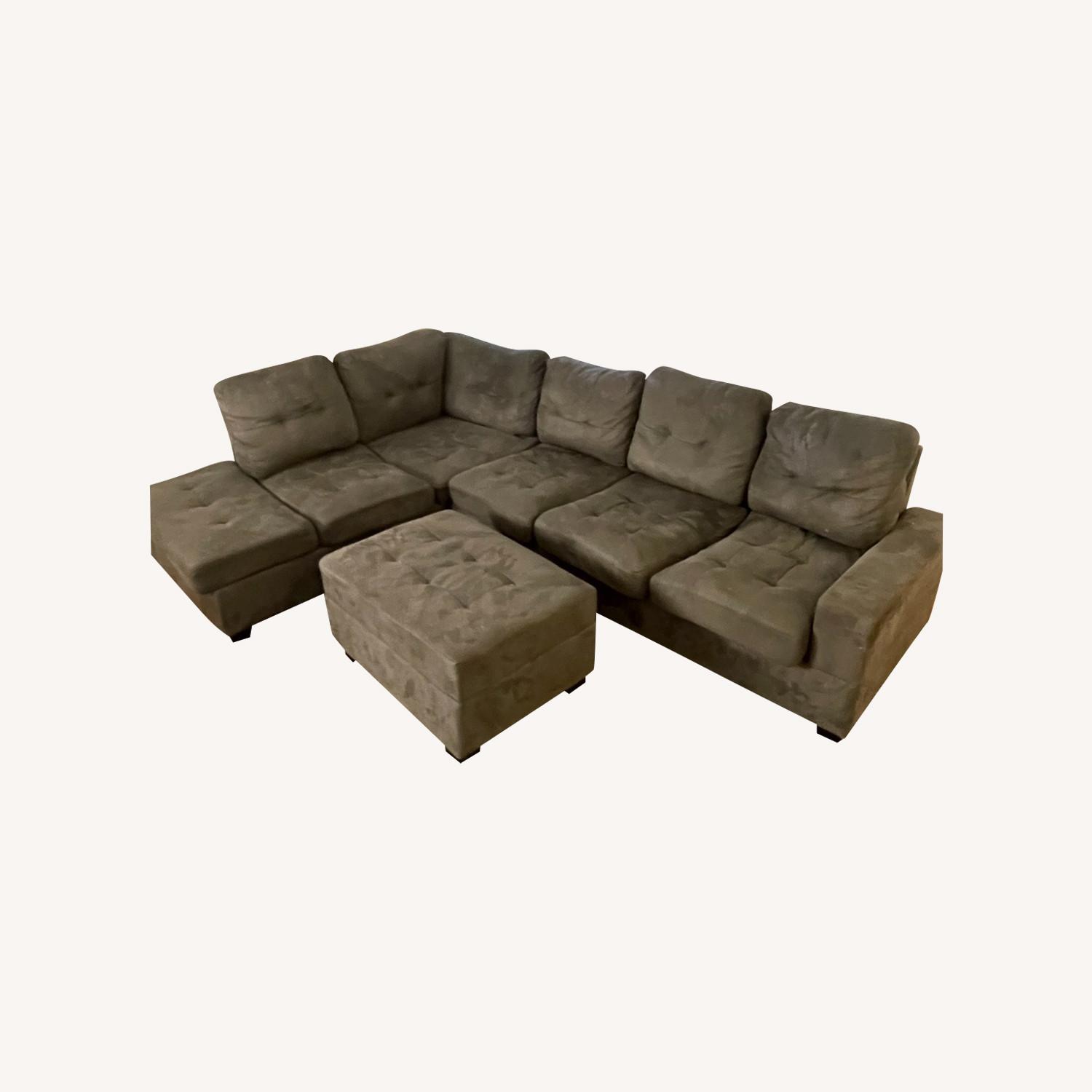 Large Comfortable L-Shape Sectional - image-0