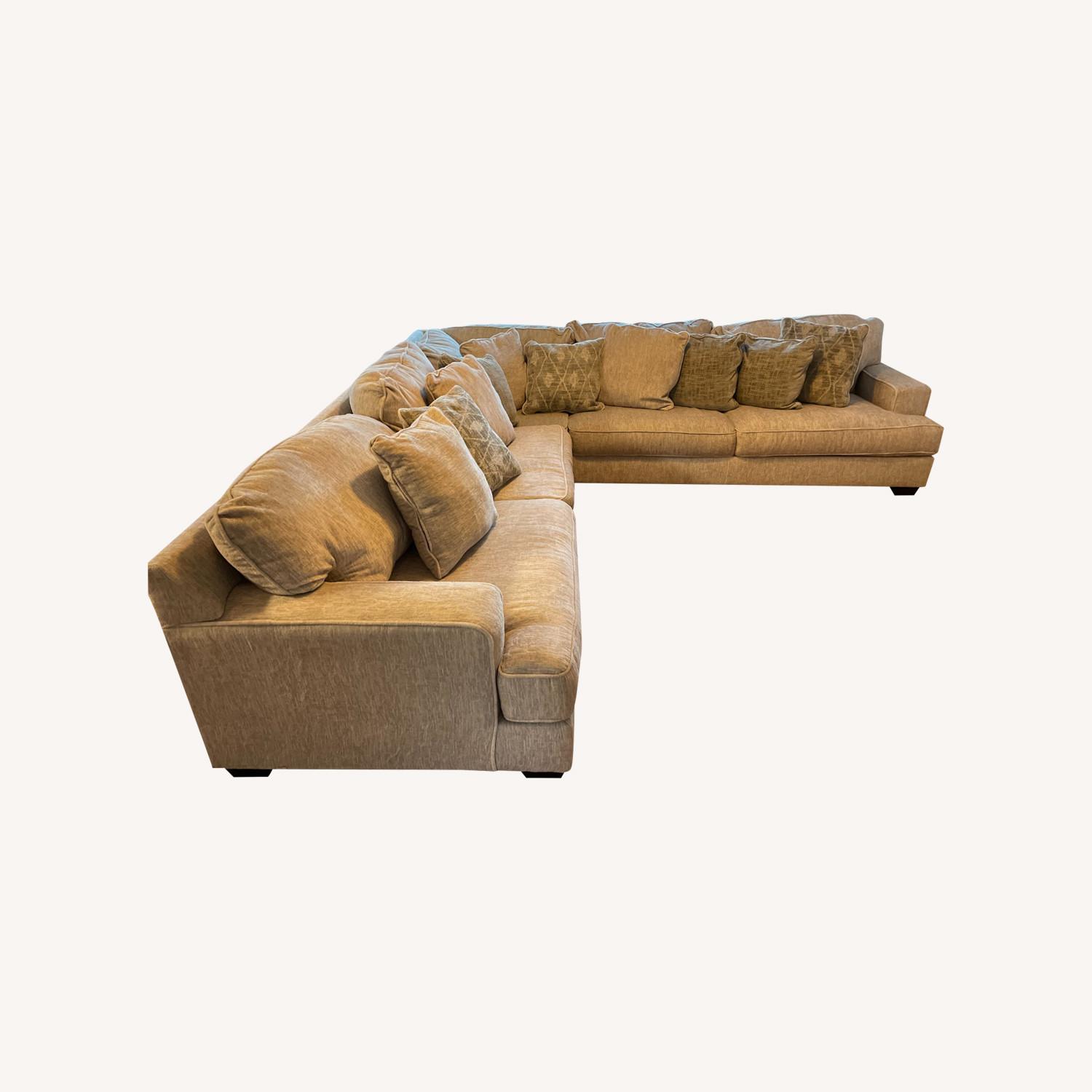 Rawcliffe 3-Piece Sectional - AptDeco