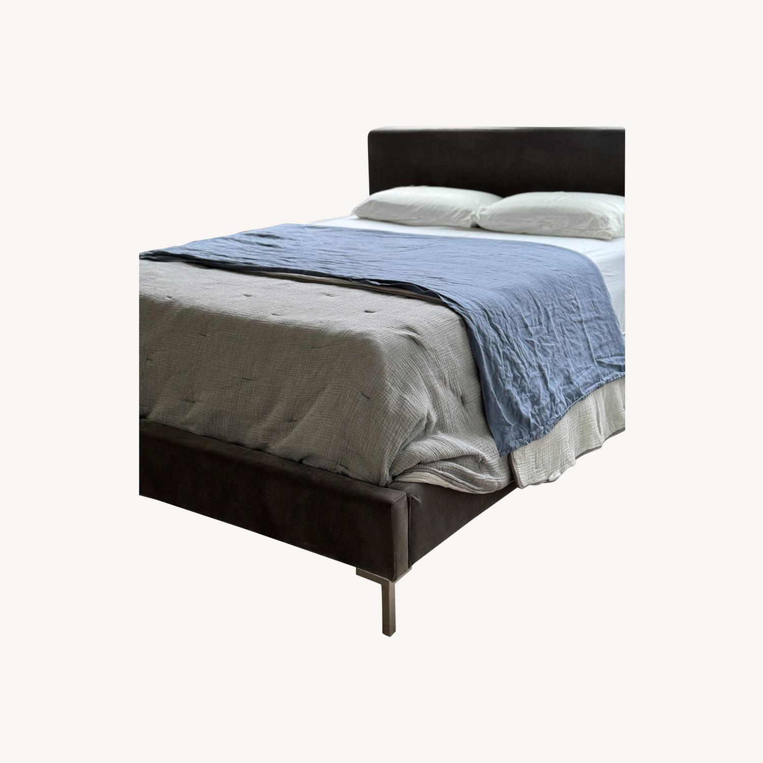 Saatva Santorini Graphite Vintage Velvet - image-0