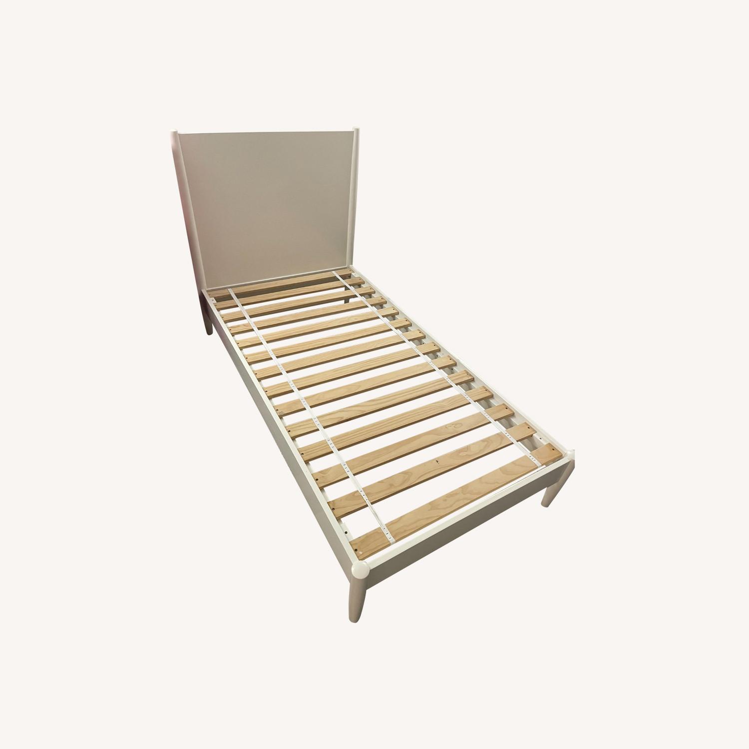 Pottery Barn Kids Mid Century Twin Bed in White - image-0