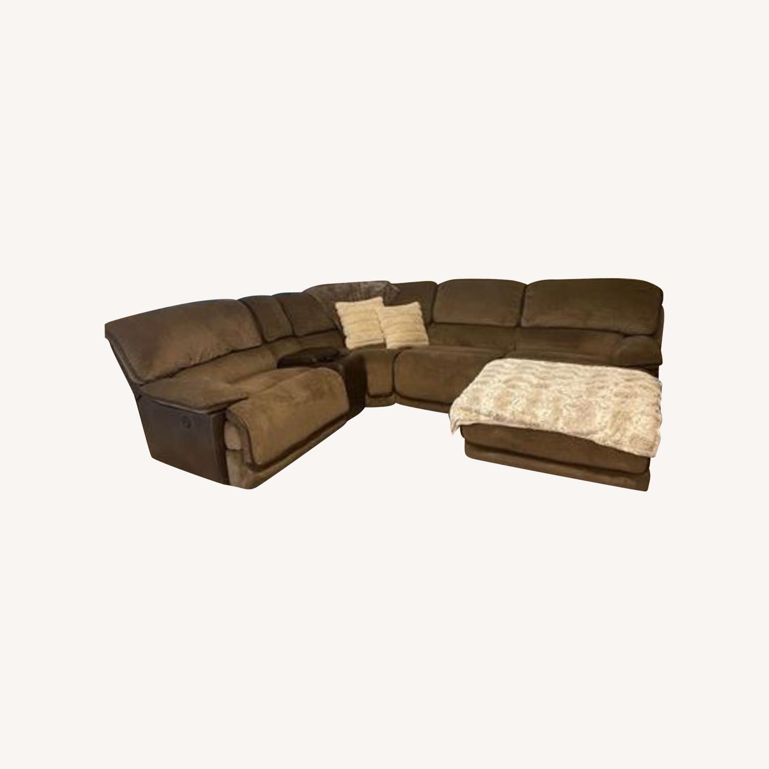Power Reclining Sectional - image-0
