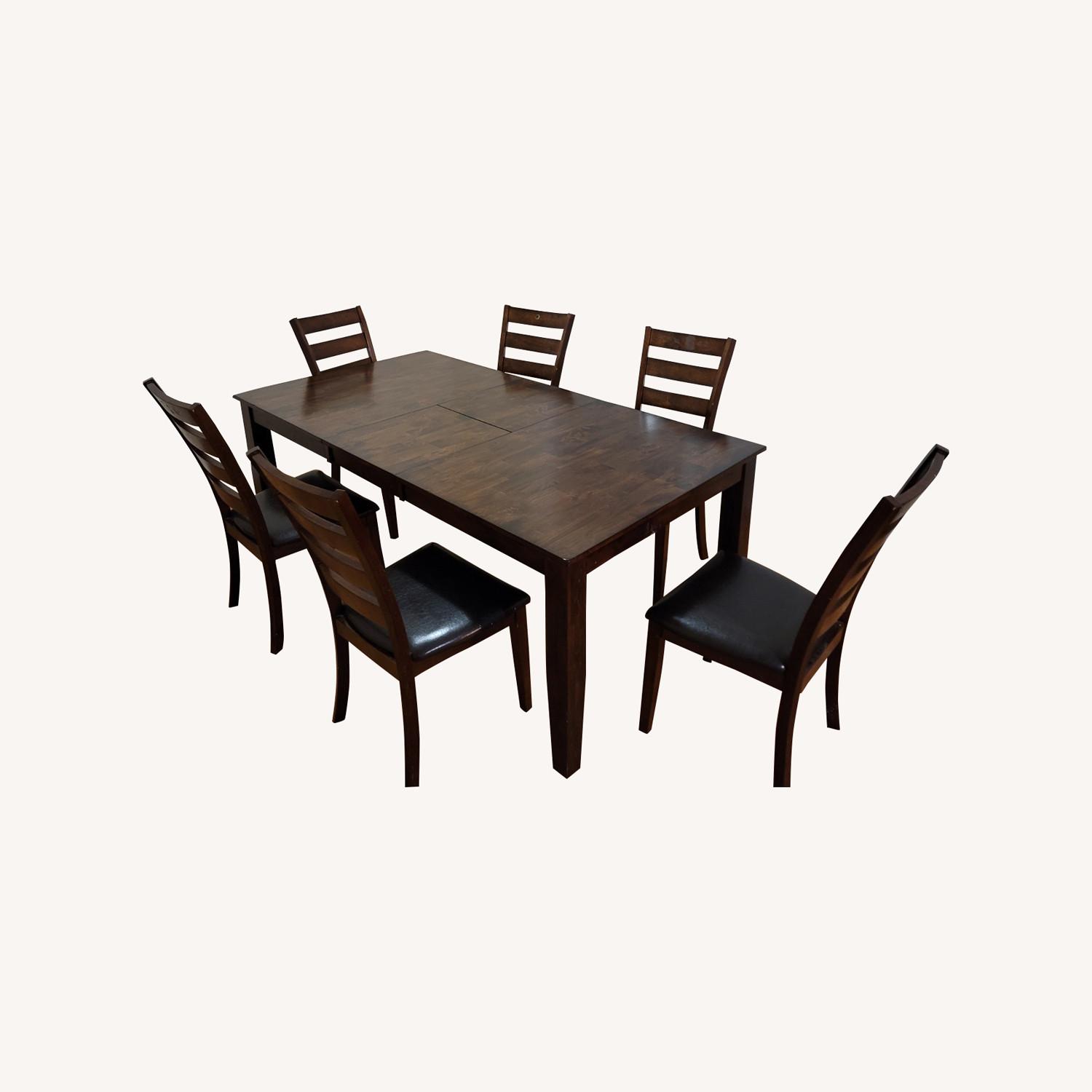 Raymour & Flanigan Dining Room Set - image-0