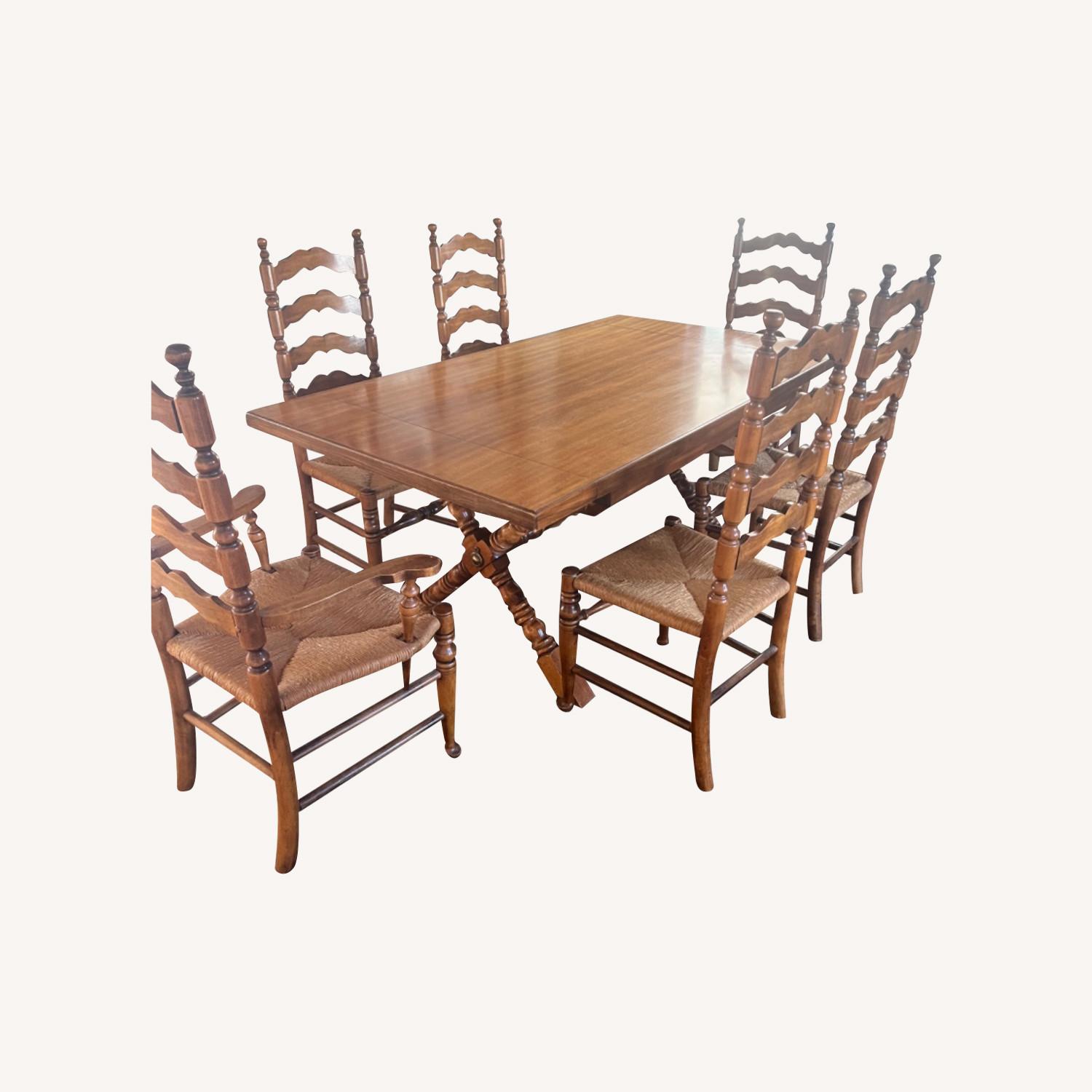 Dining Table W 6 Chairs W Leaf - AptDeco