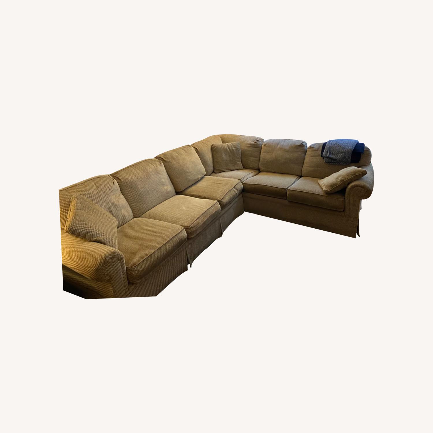 Harden 2-piece Sectional Sofa - image-0