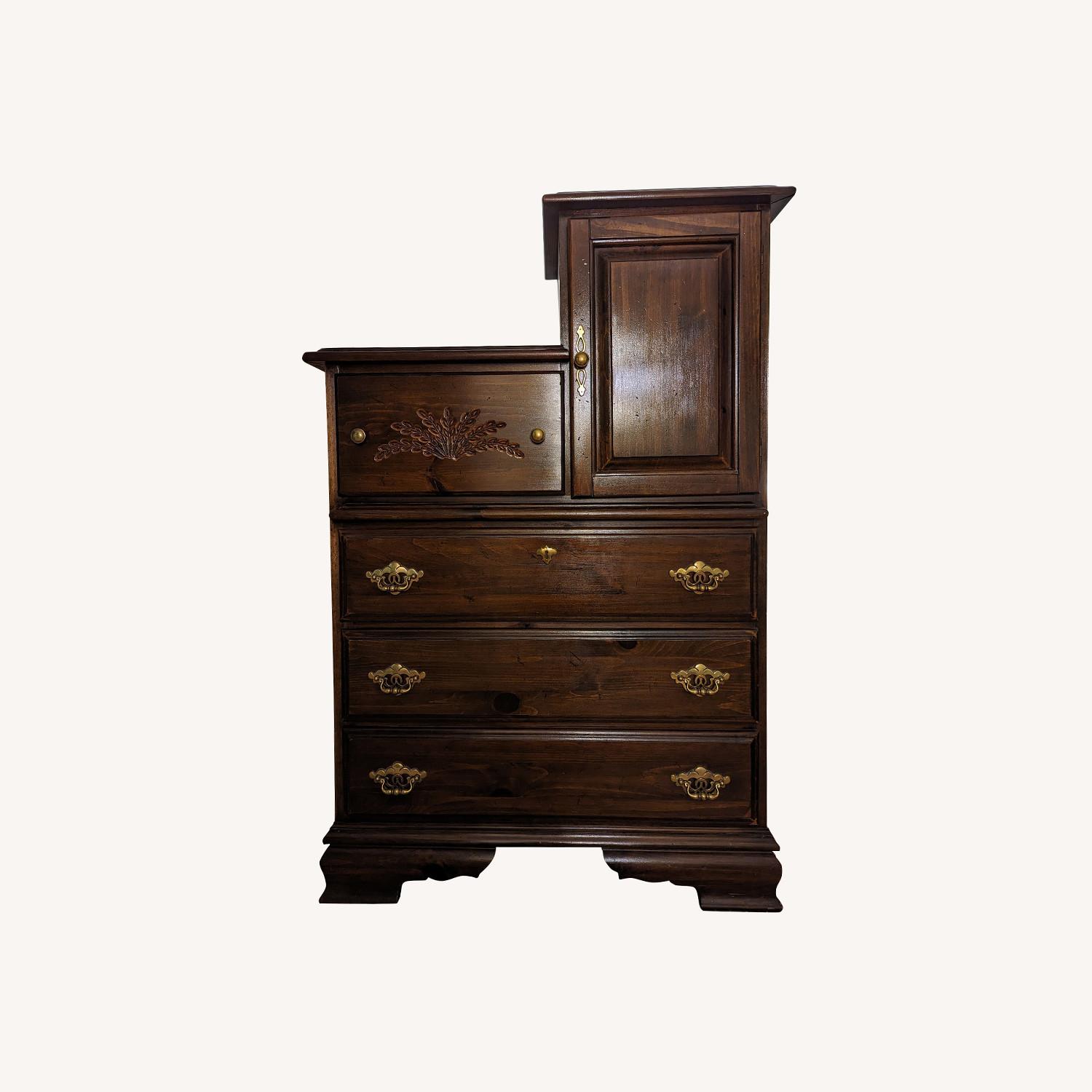 Wood Dresser Gentleman's Chest - image-0
