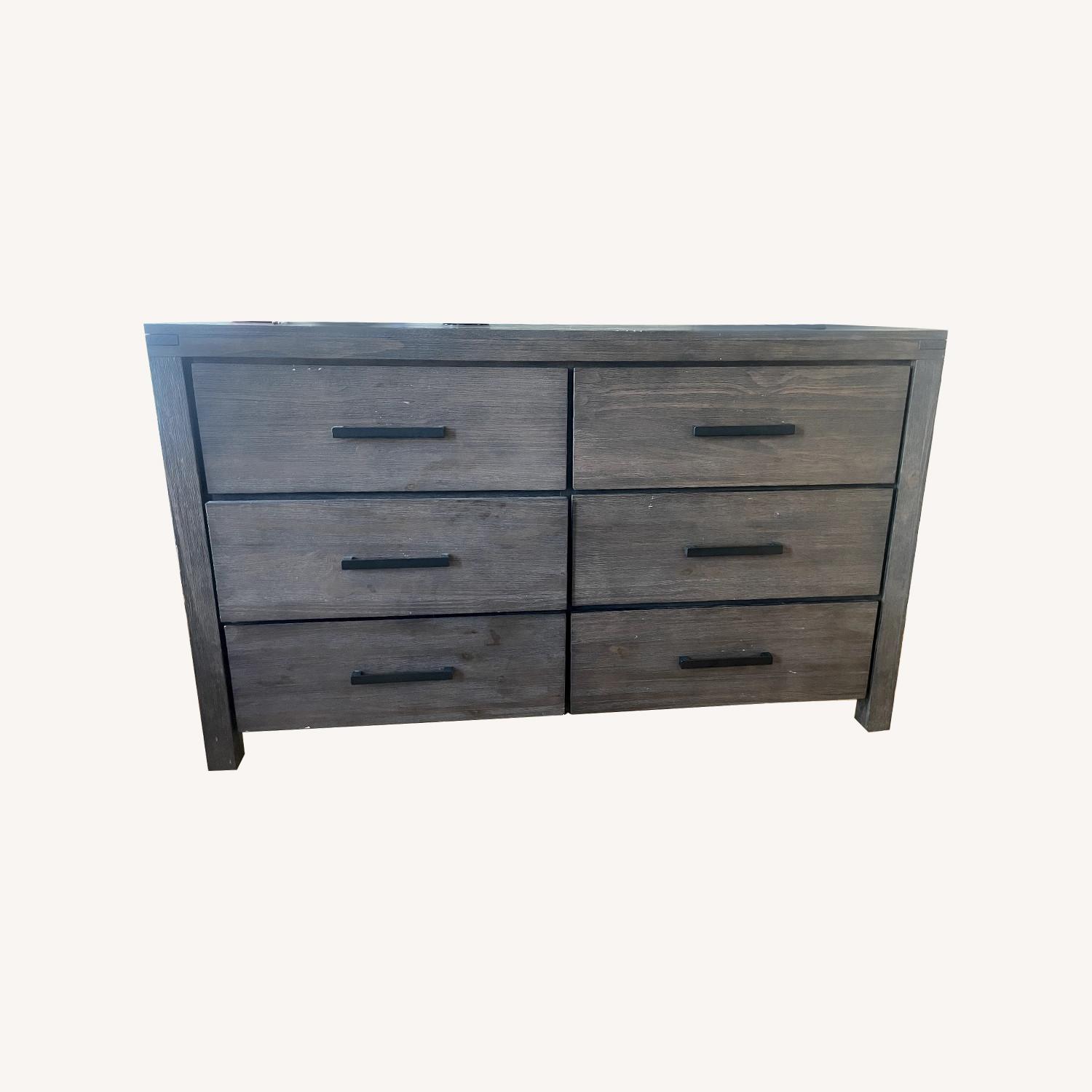 Bob's Discount Furniture Dresser - image-0