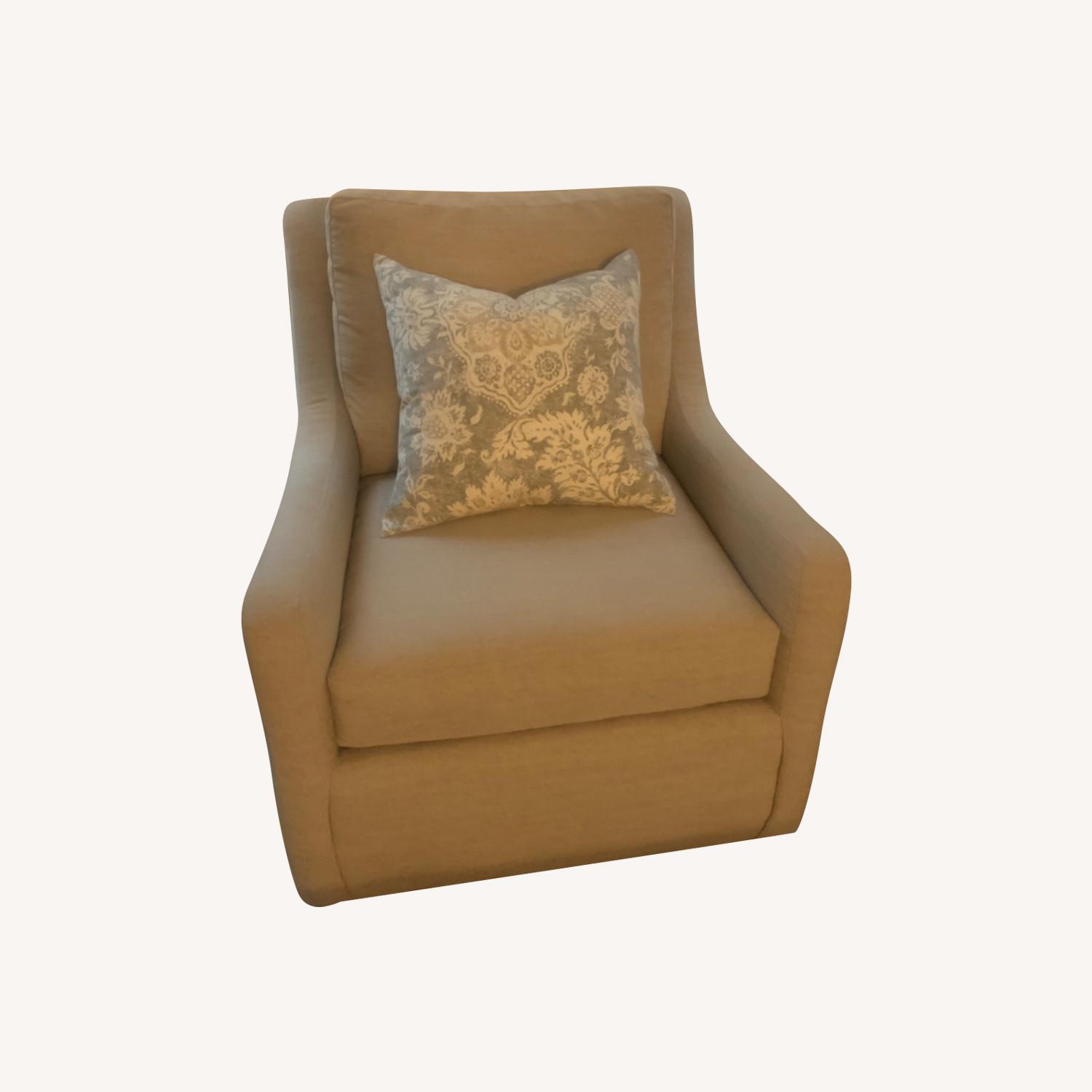 Raymour & Flanigan Swivel Chair - image-0