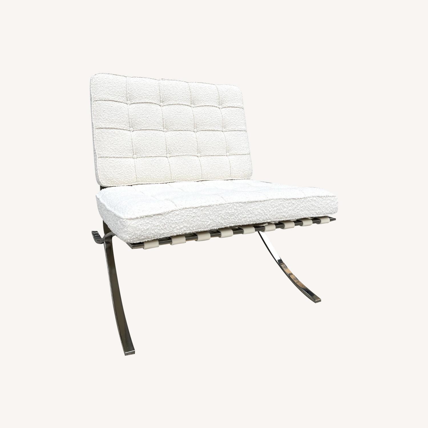 Barcelona Chair White Boucle - image-0