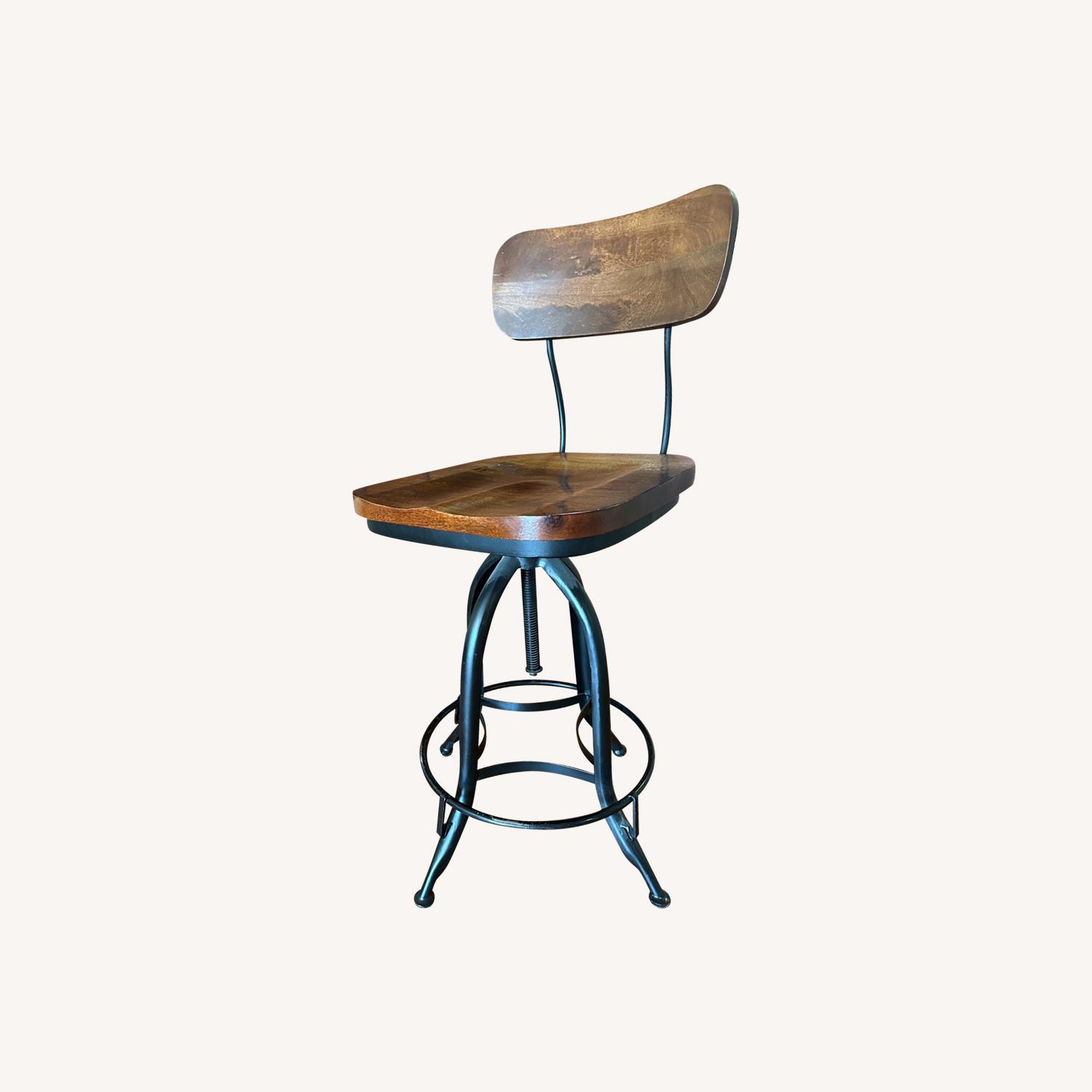 Stool Reviews Williston Forge Laub Swivel Bar Stool Madisyn Bar