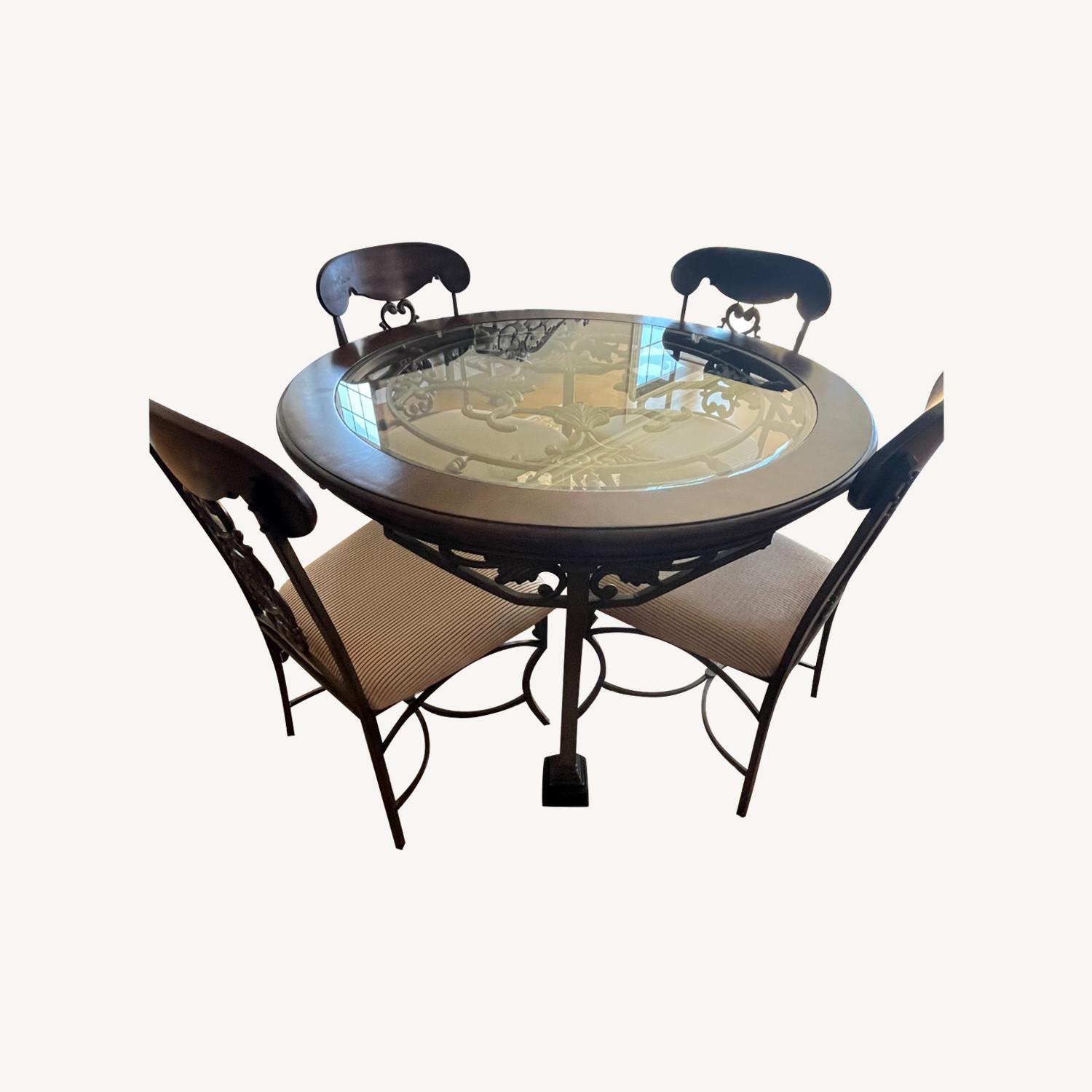 Kitchen/Dining Table W 4 Chairs - AptDeco