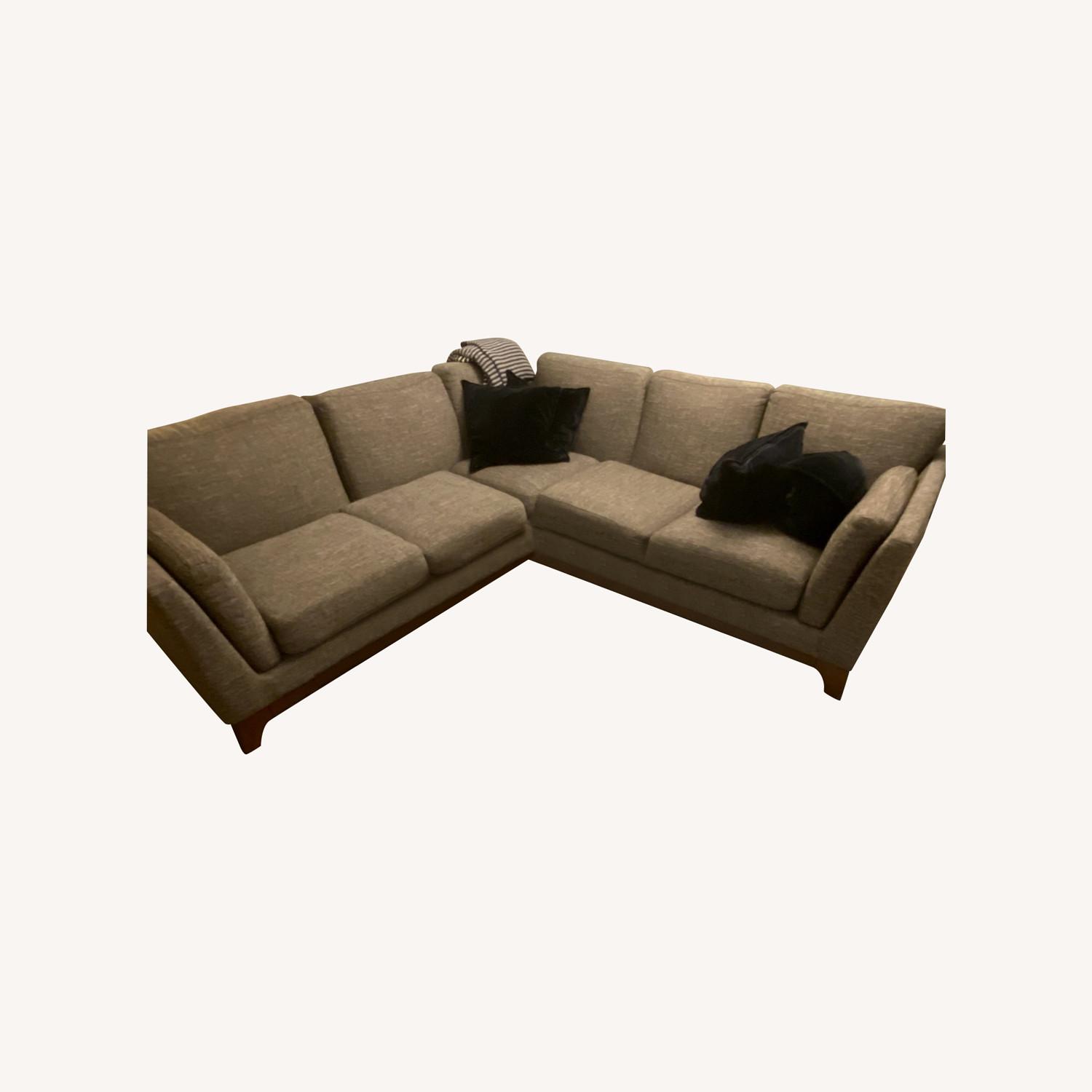 Article Couch - image-0