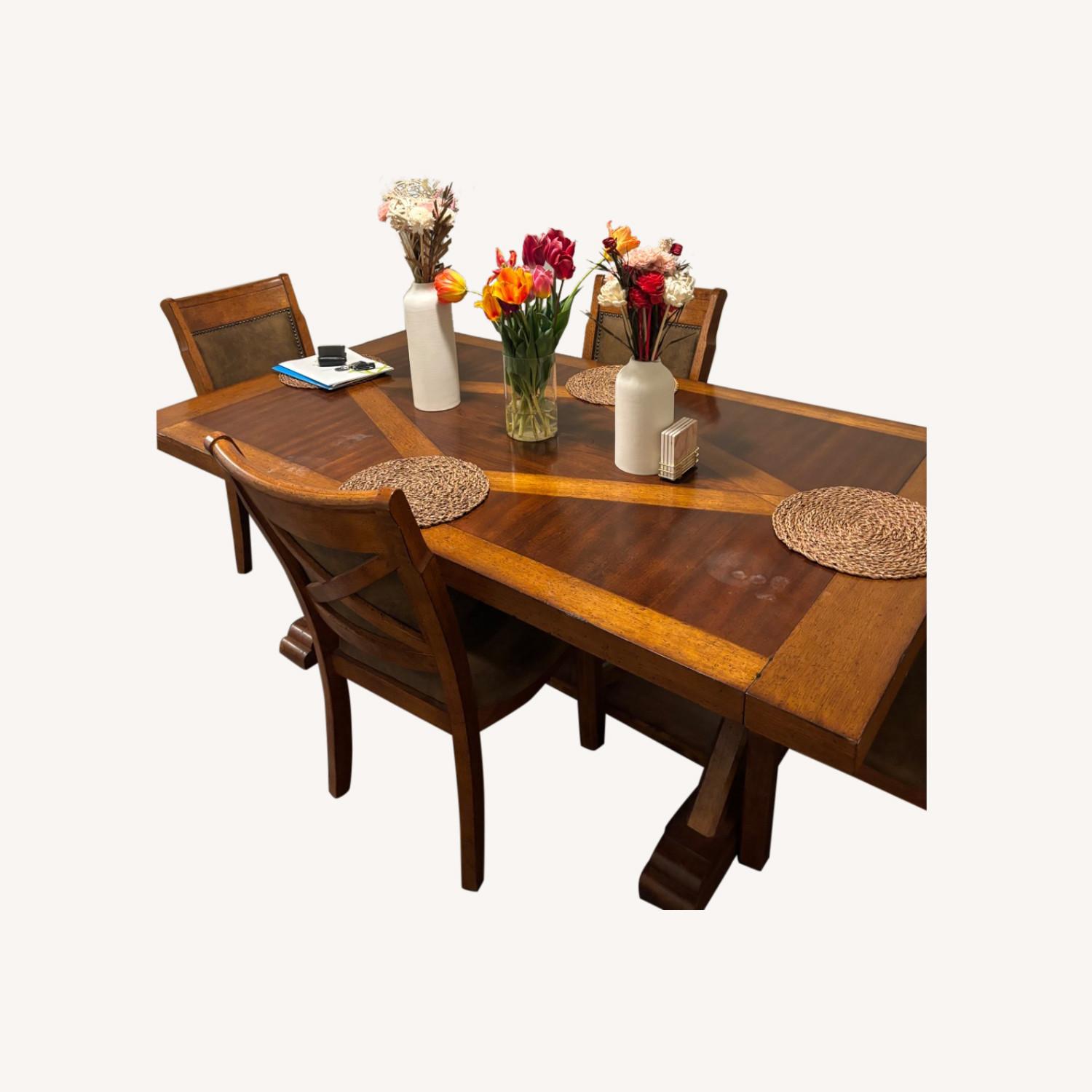 Dining Table Set - AptDeco
