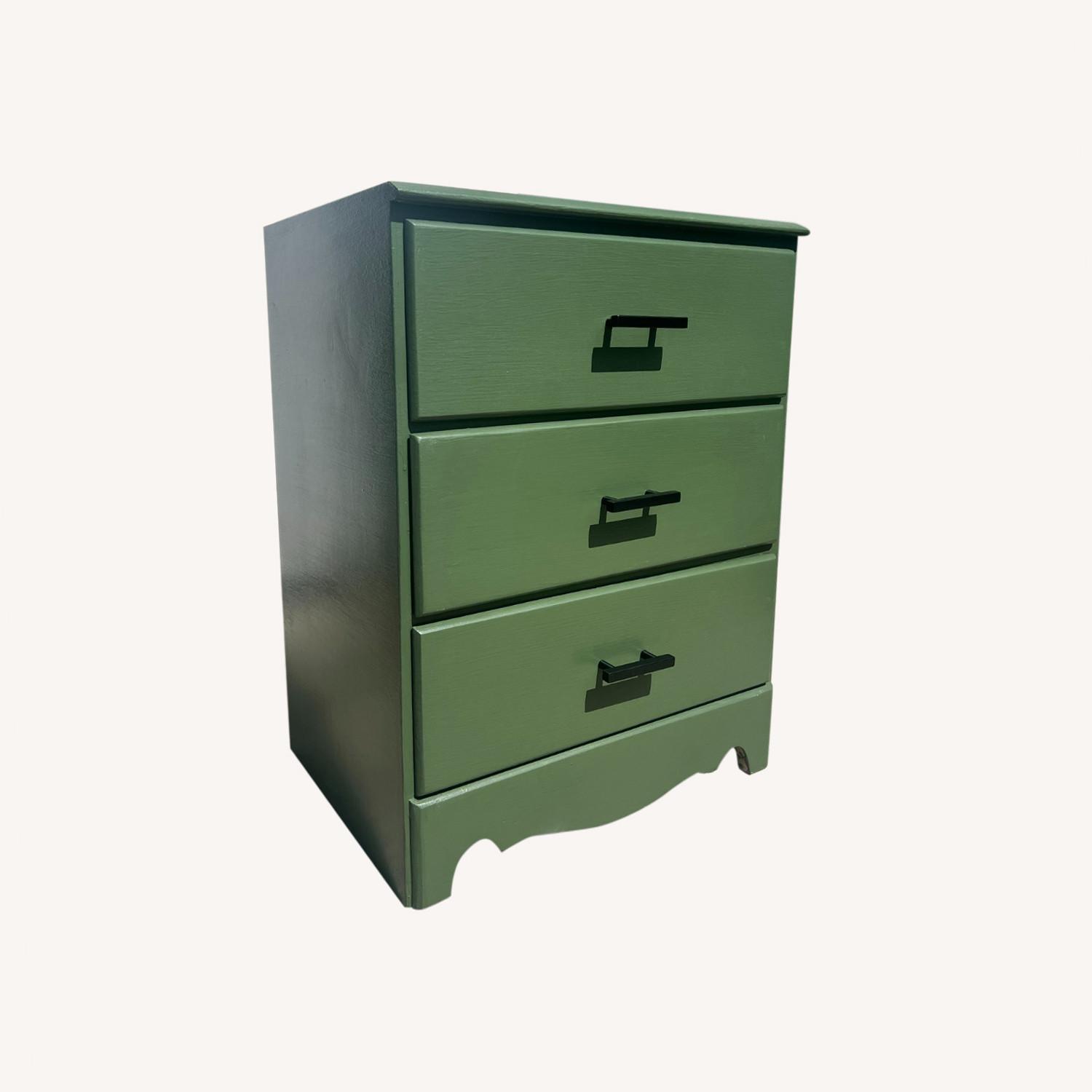 Refurbished Farmhouse Style Dresser - AptDeco Refurbished Farmhouse Style Dresser - AptDeco