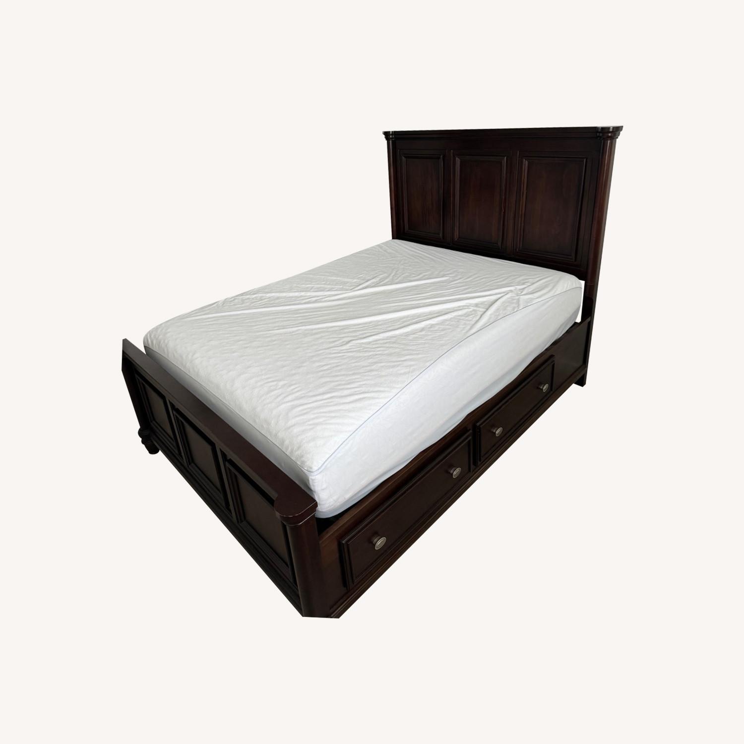 Solid Wooden Queen Storage Bed (4 Draws) - image-0