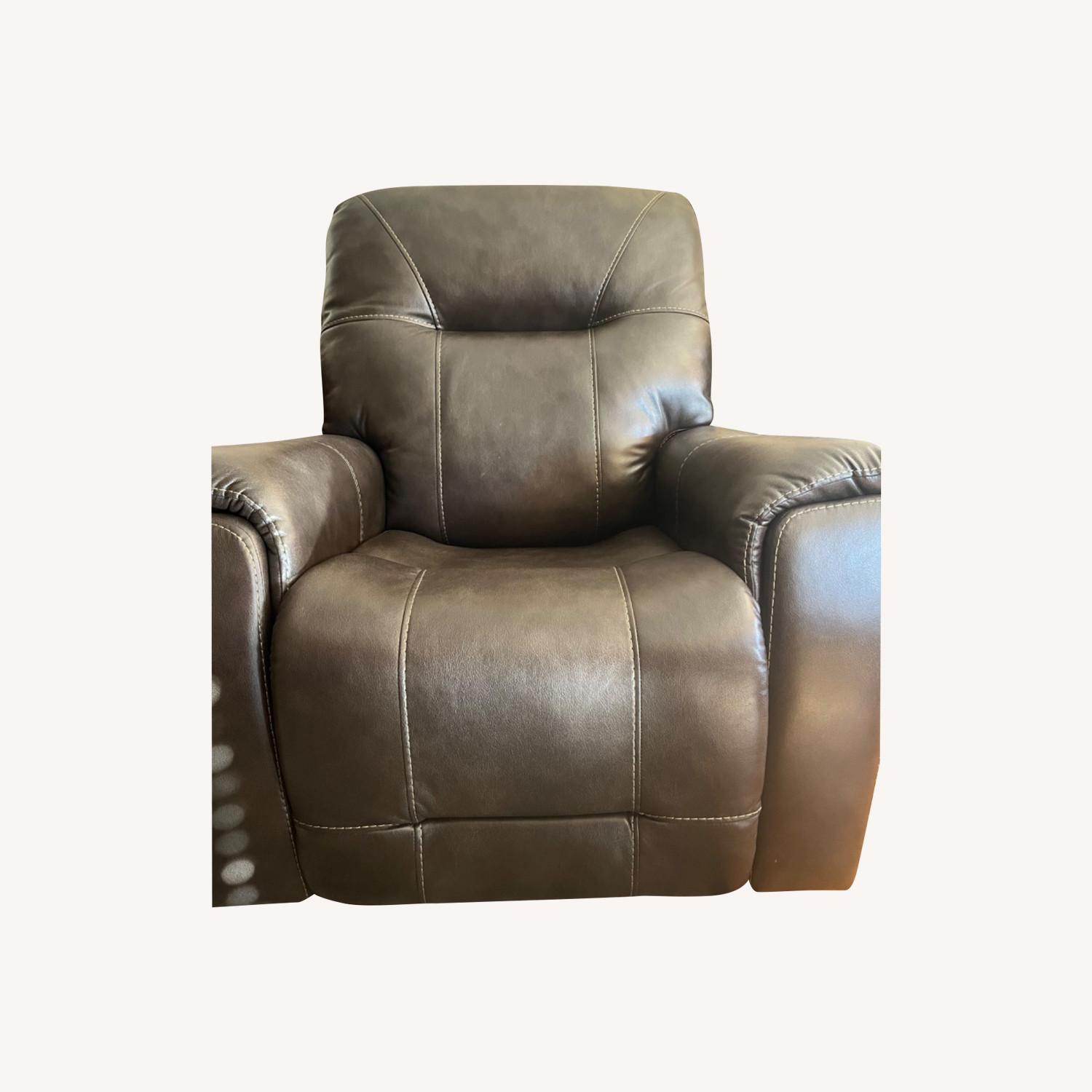 Raymour & Flanigan Power Recliner with Heat - image-0