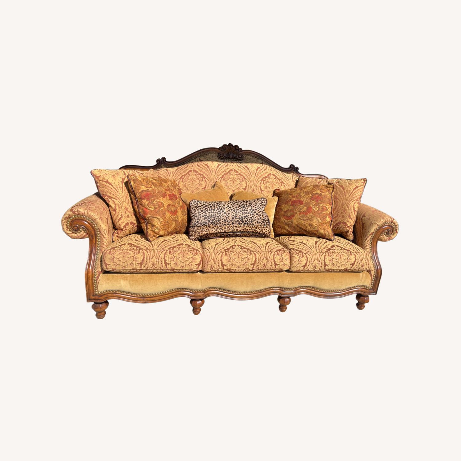 Thomasville Multi Color Traditional Sofa - image-0