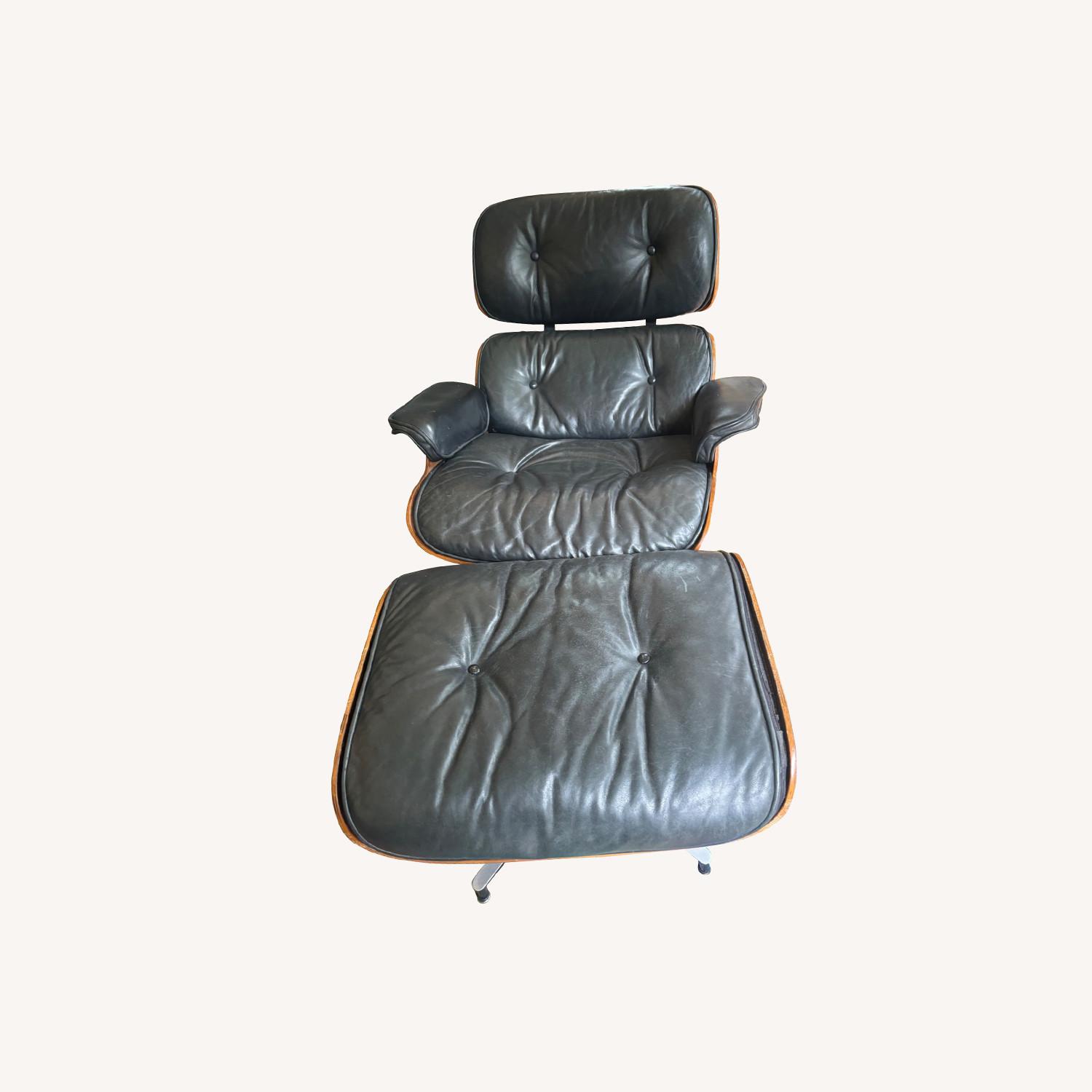 Herman Miller Eames Lounge Chair and Ottoman A Pair - image-0