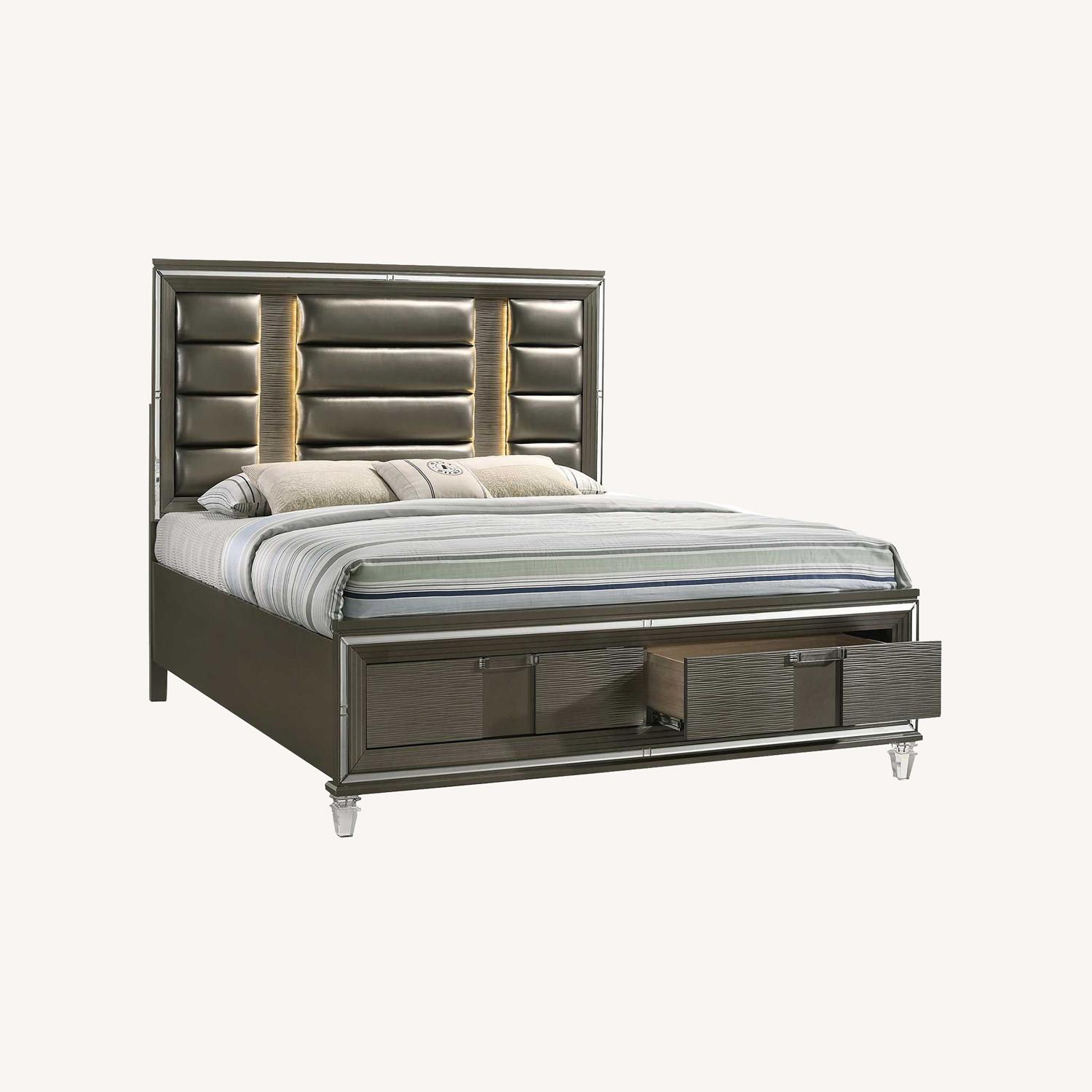 American Signature King Size Bed 2 Storage Drawers Lights up - image-0