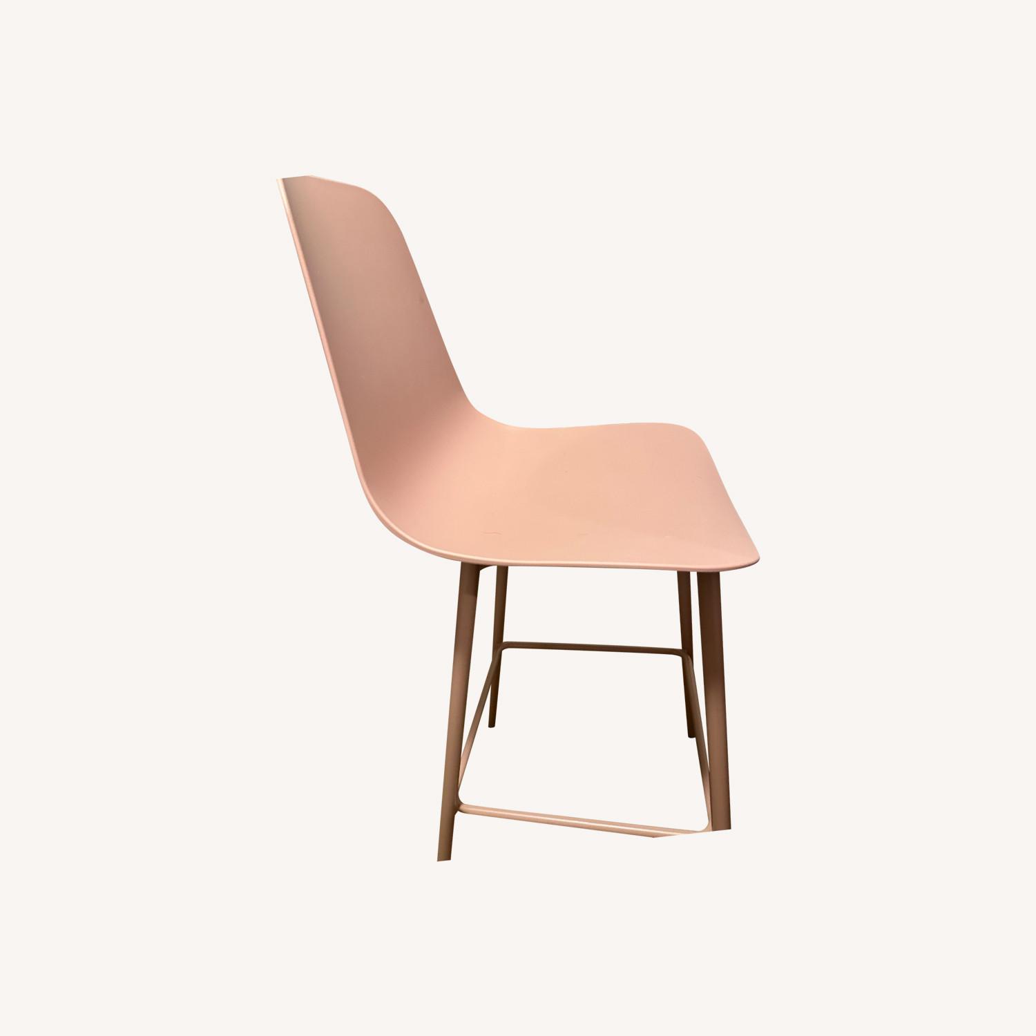 Article Svelti Dusty Pink Stools - image-0